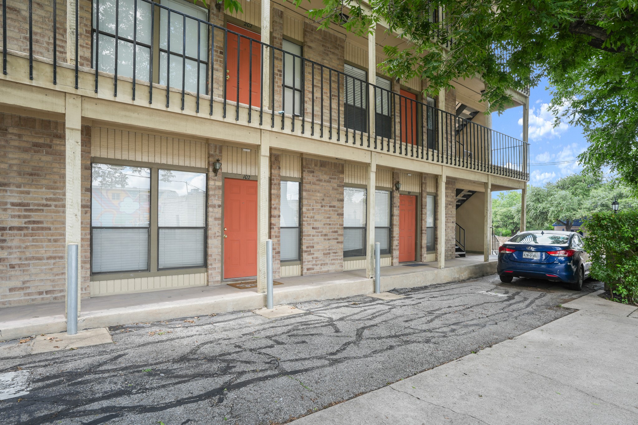 main property photo 12