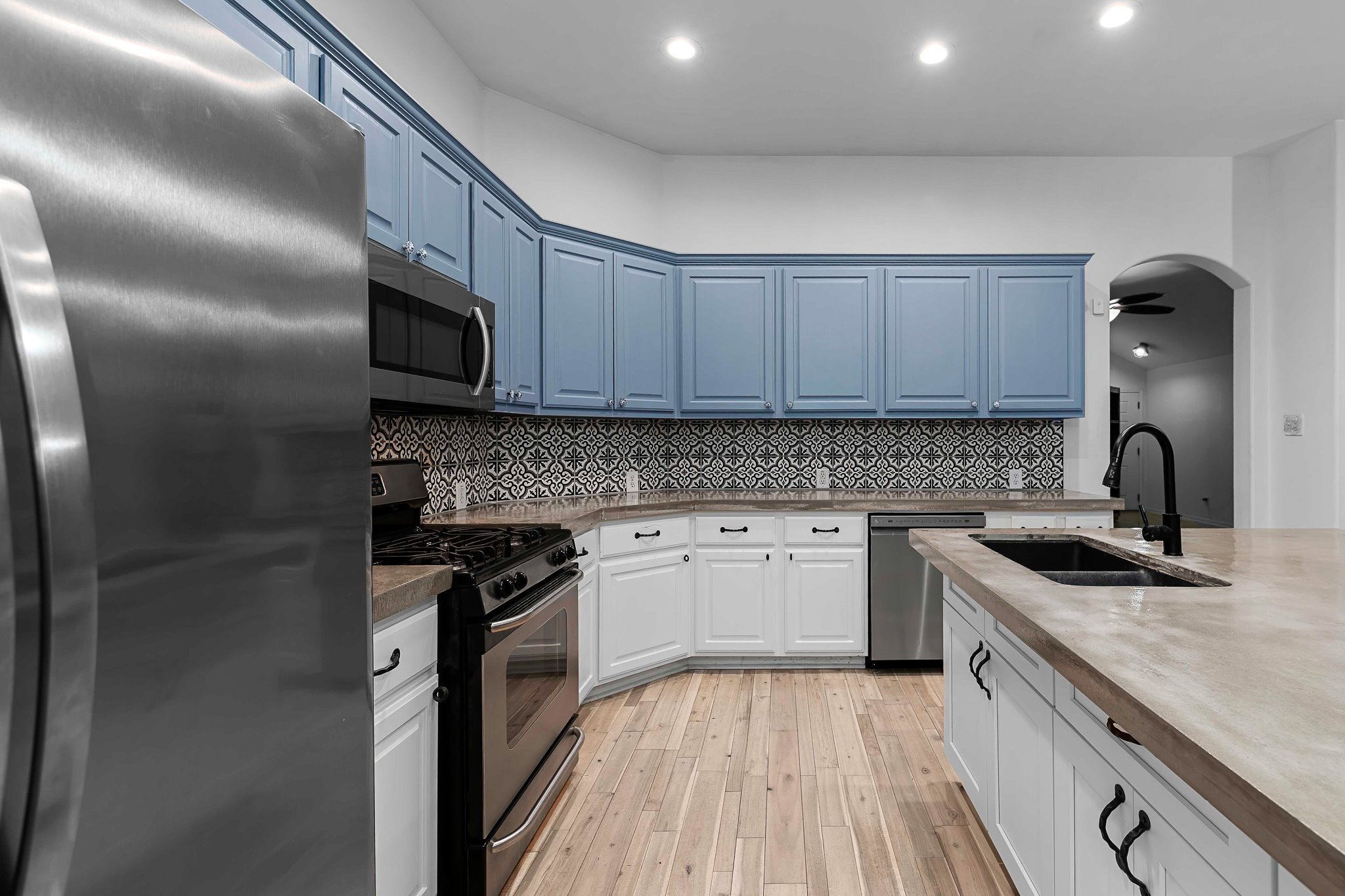 main property photo 19