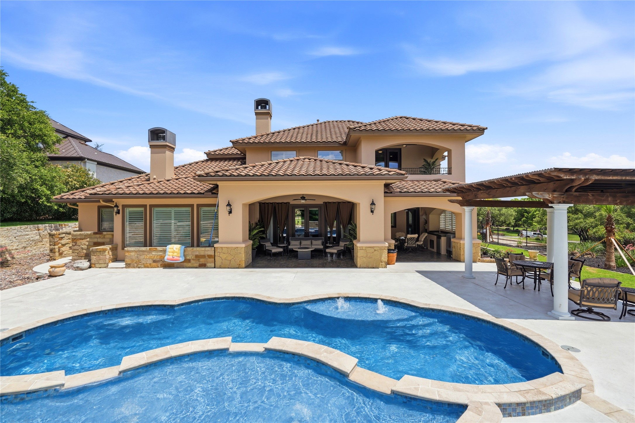 main property photo 31