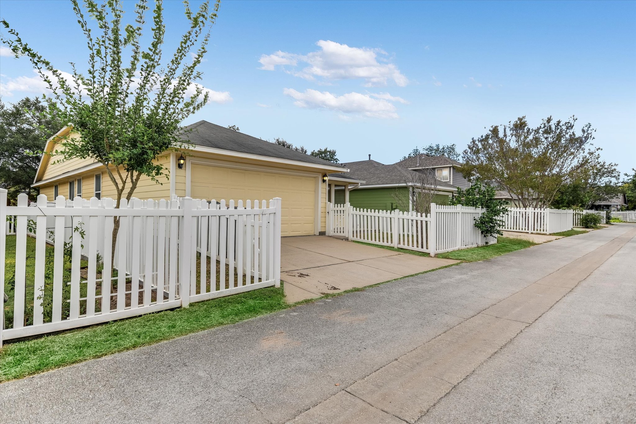 main property photo 27