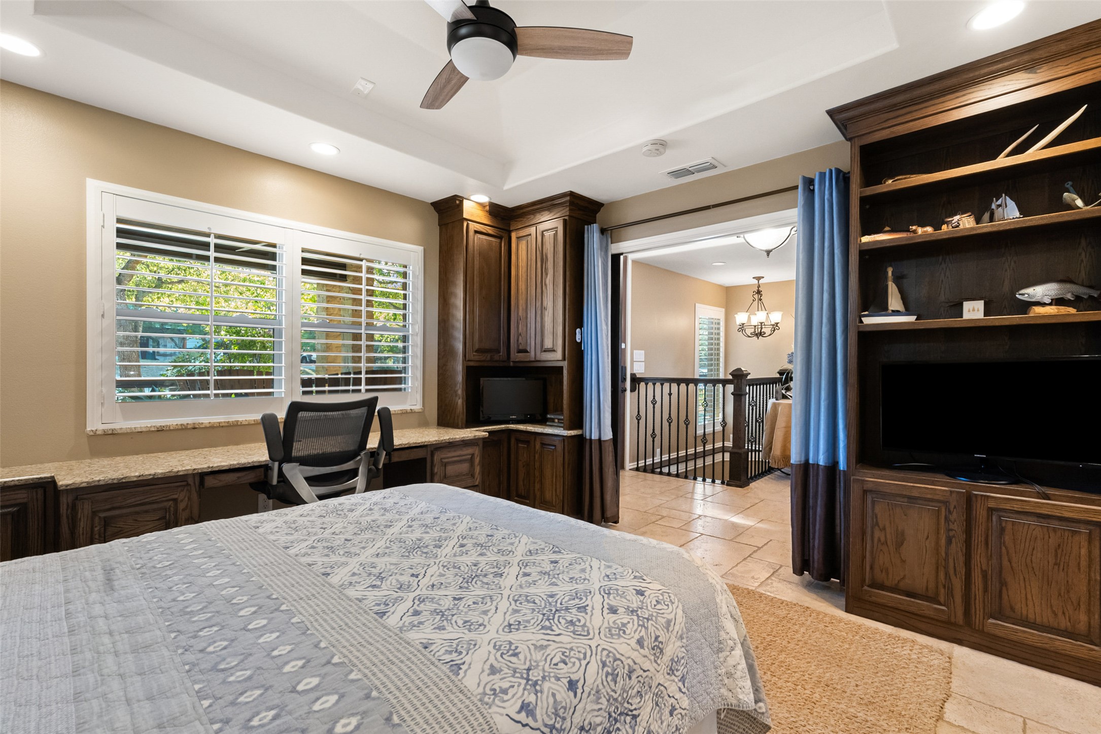 main property photo 23