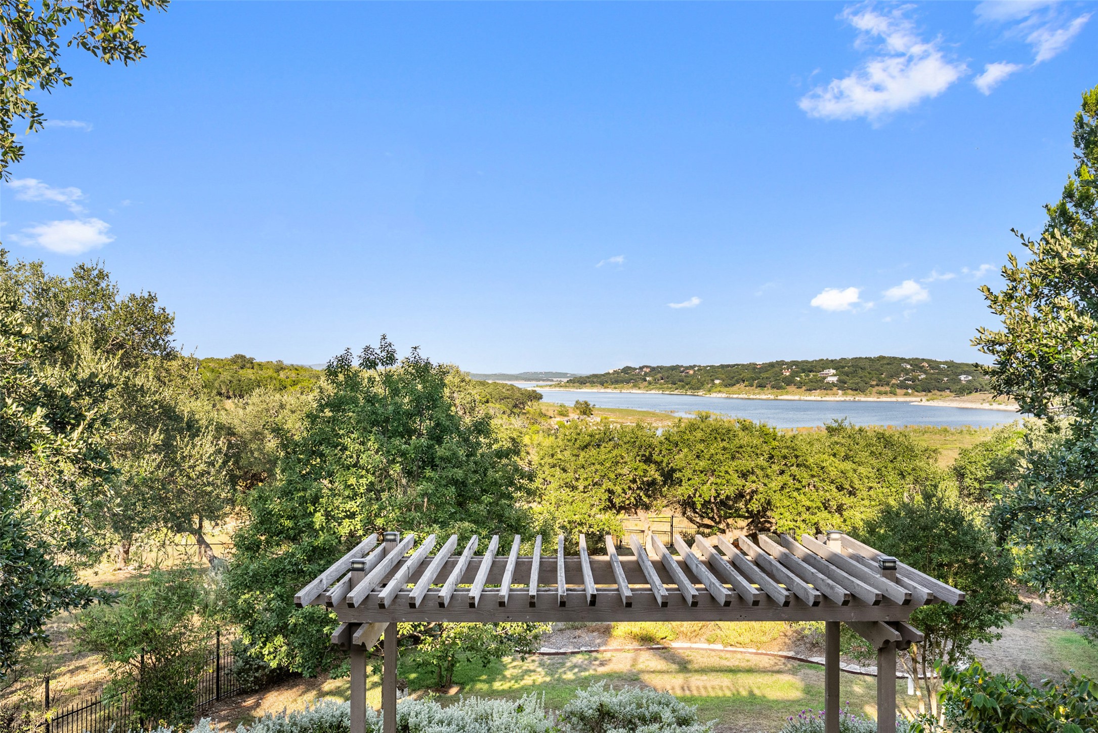 main property photo 37