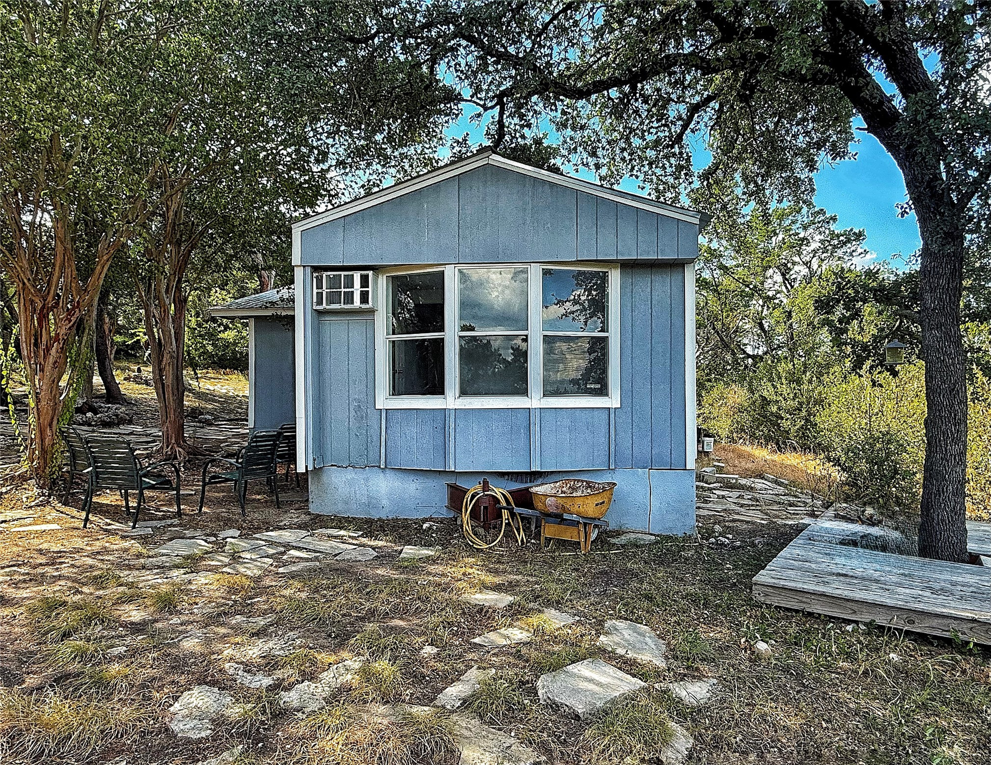 main property photo 8