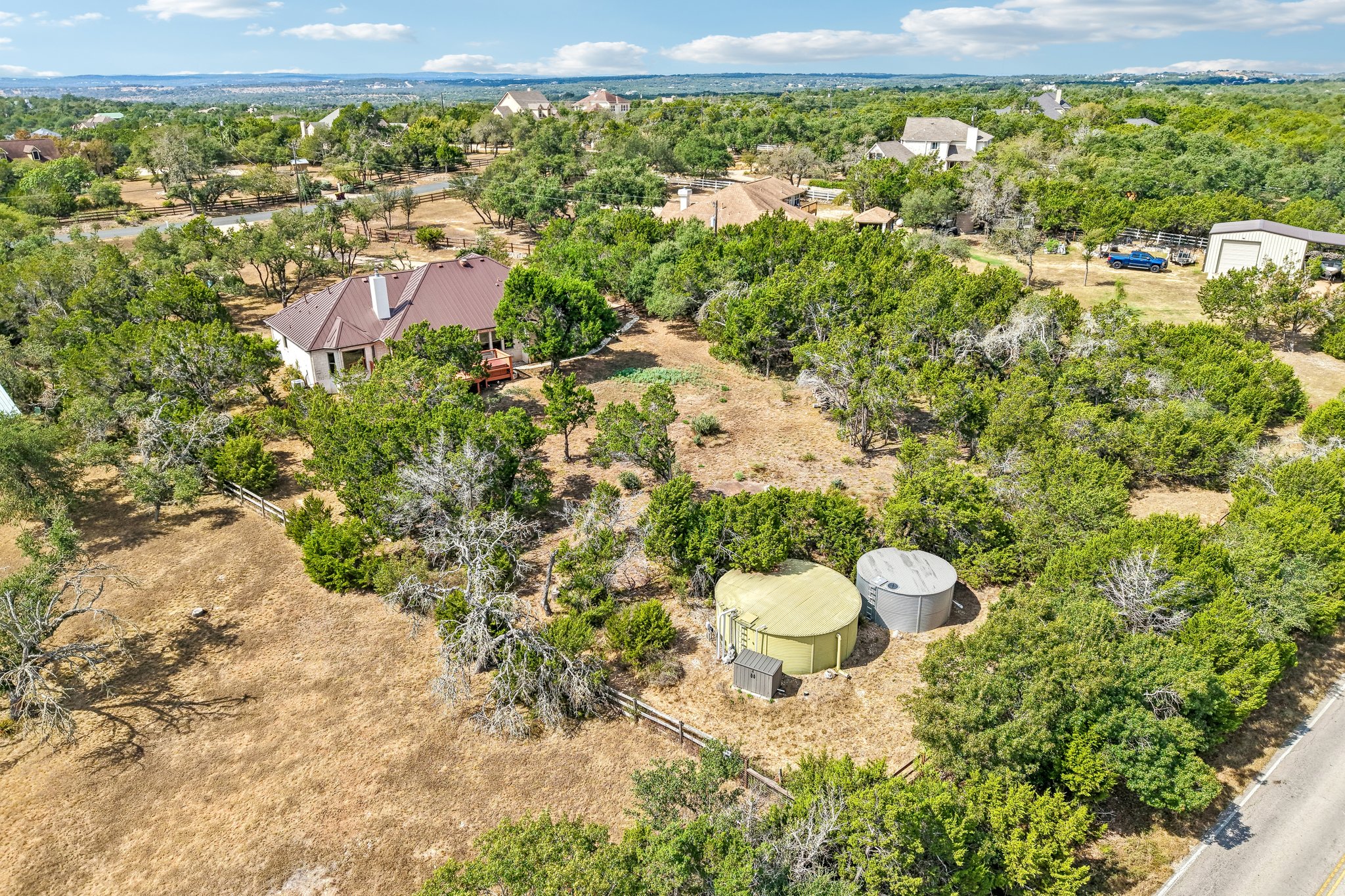 main property photo 23