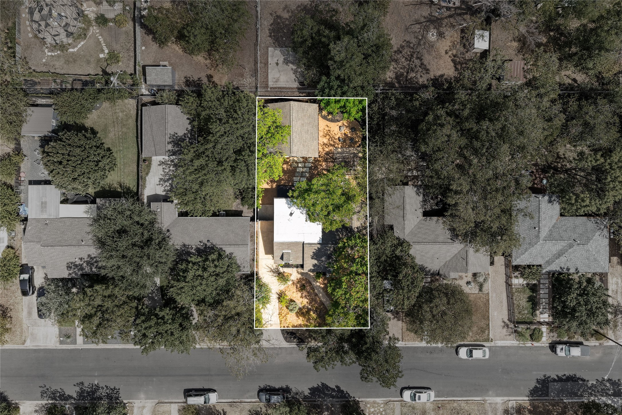 main property photo 35