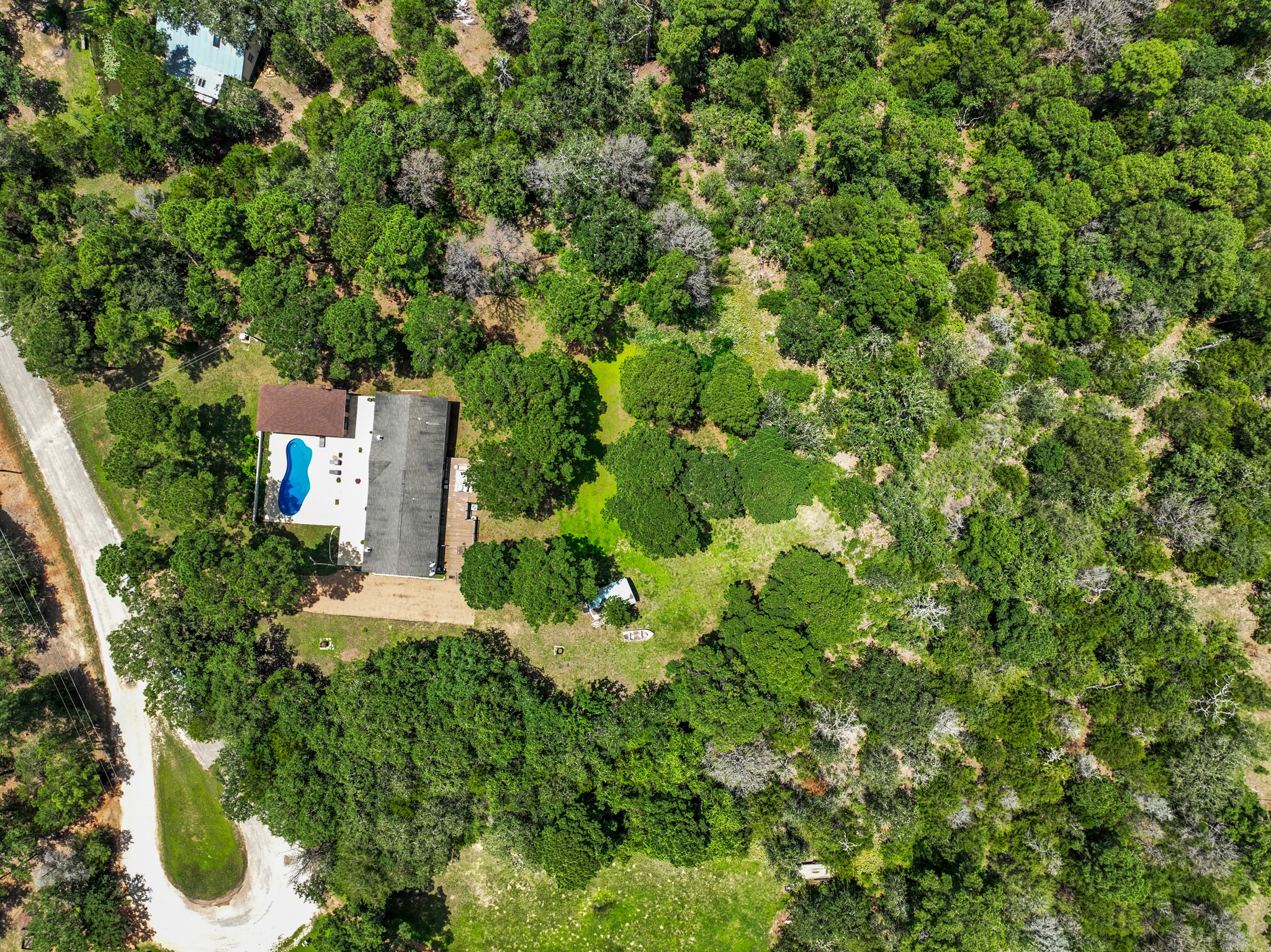 main property photo 30