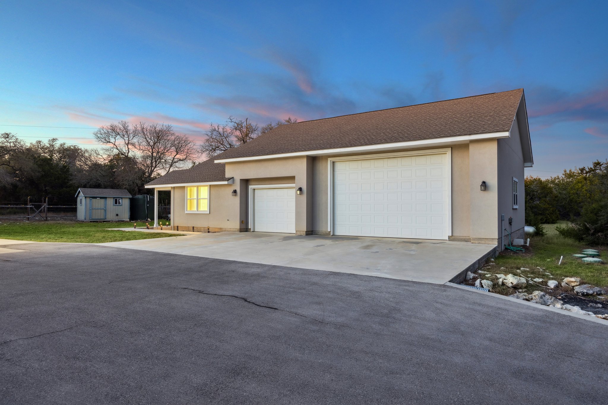 main property photo 37