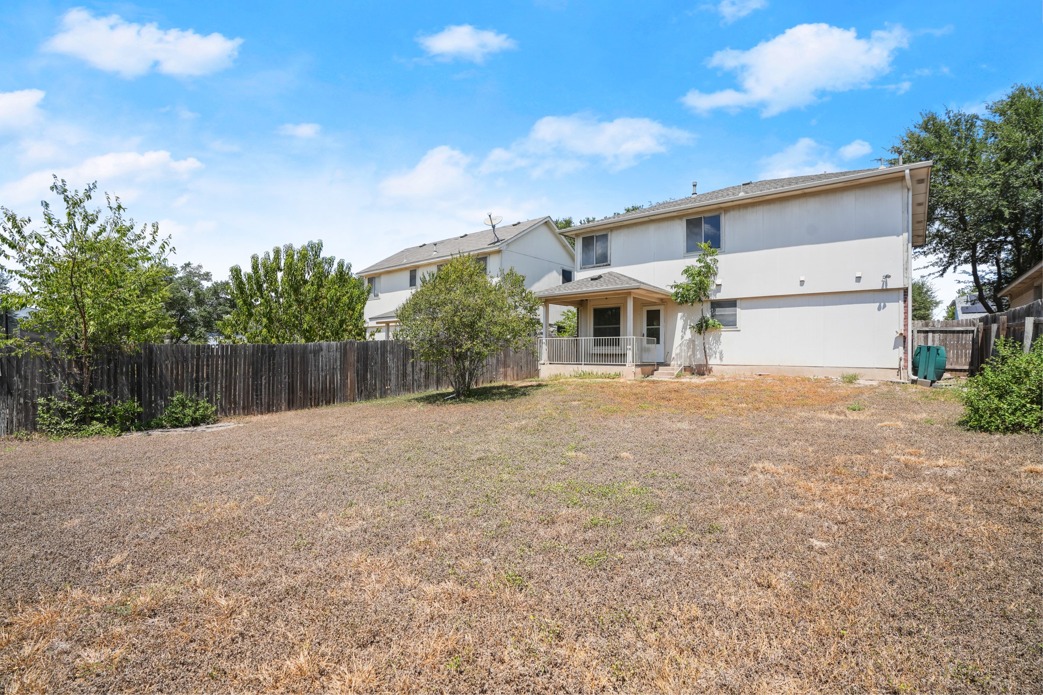 main property photo 23