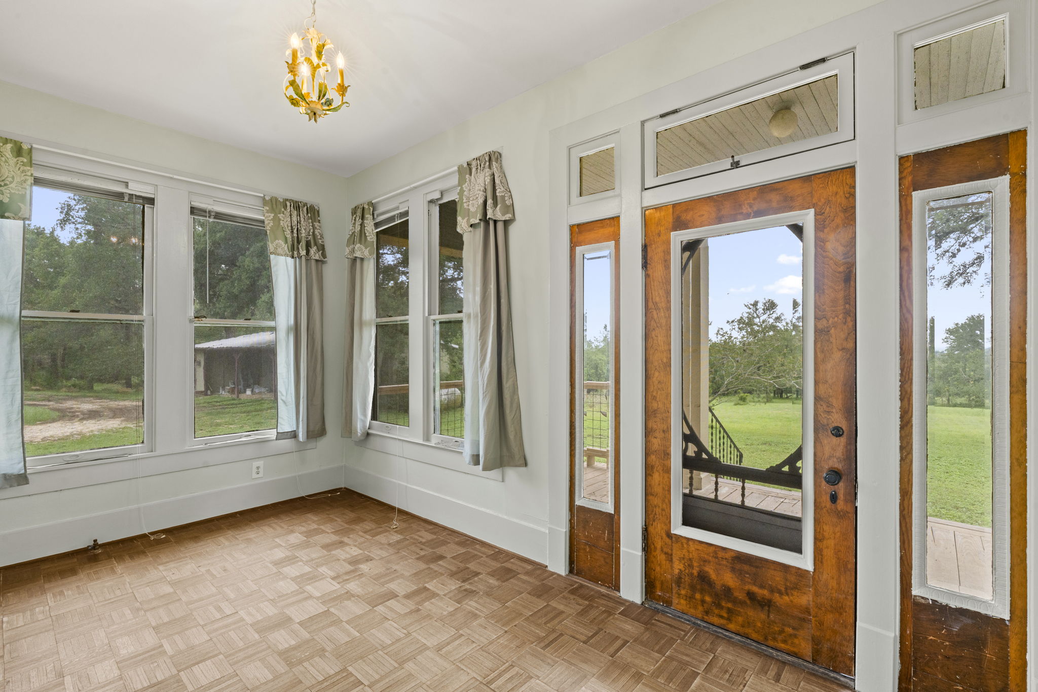 main property photo 16