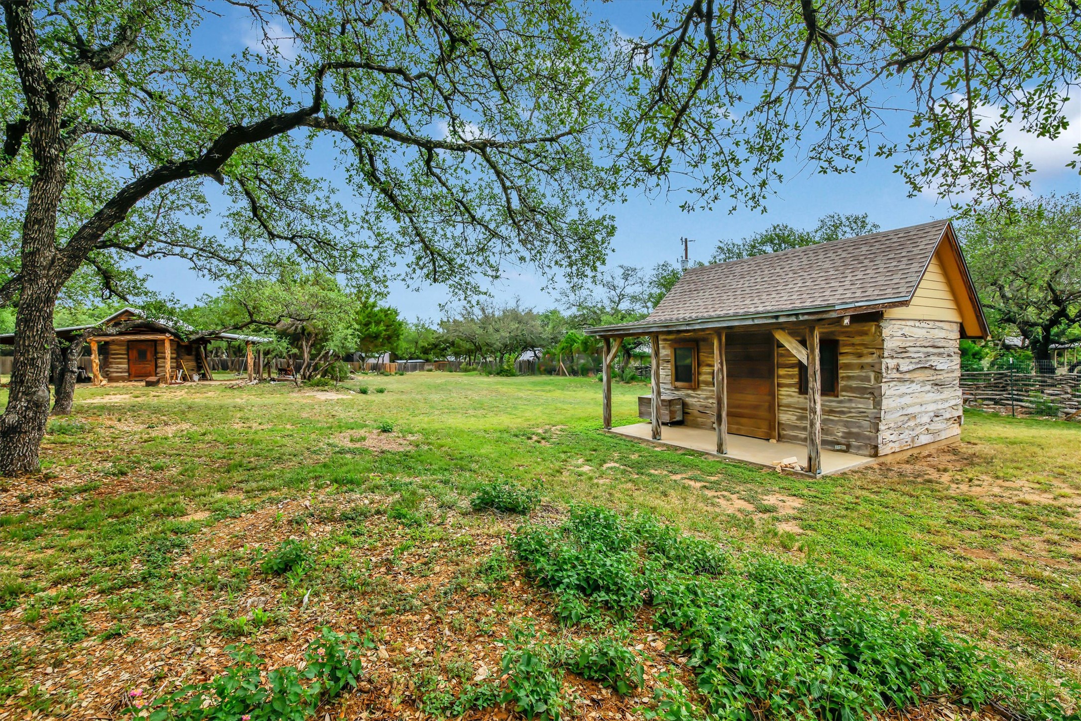 main property photo 30