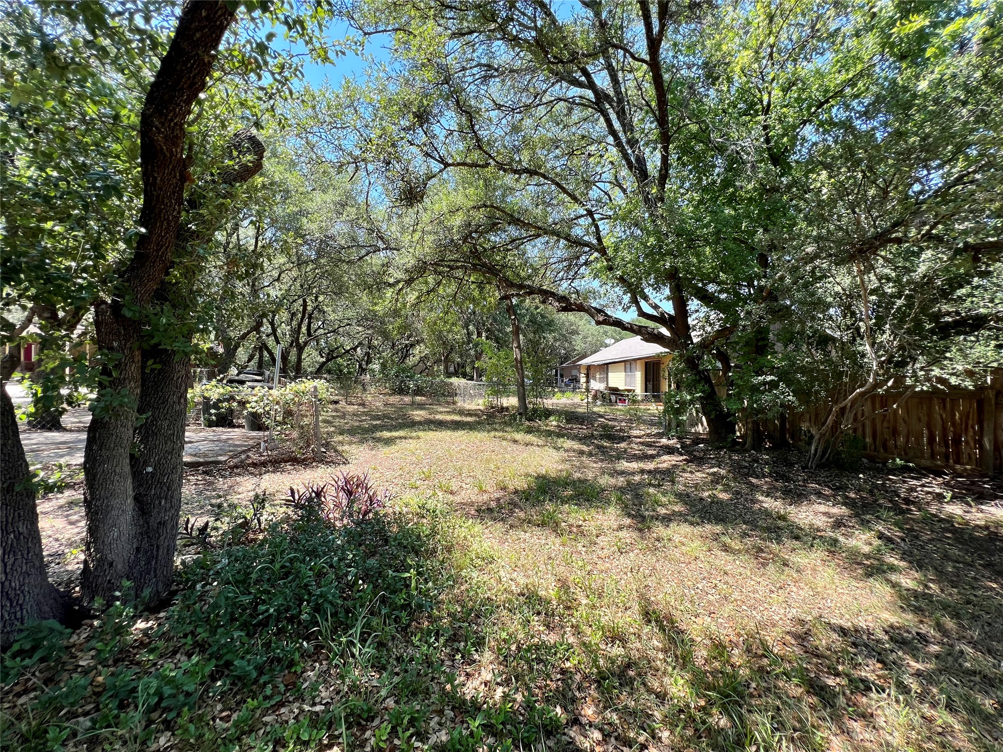 main property photo 37