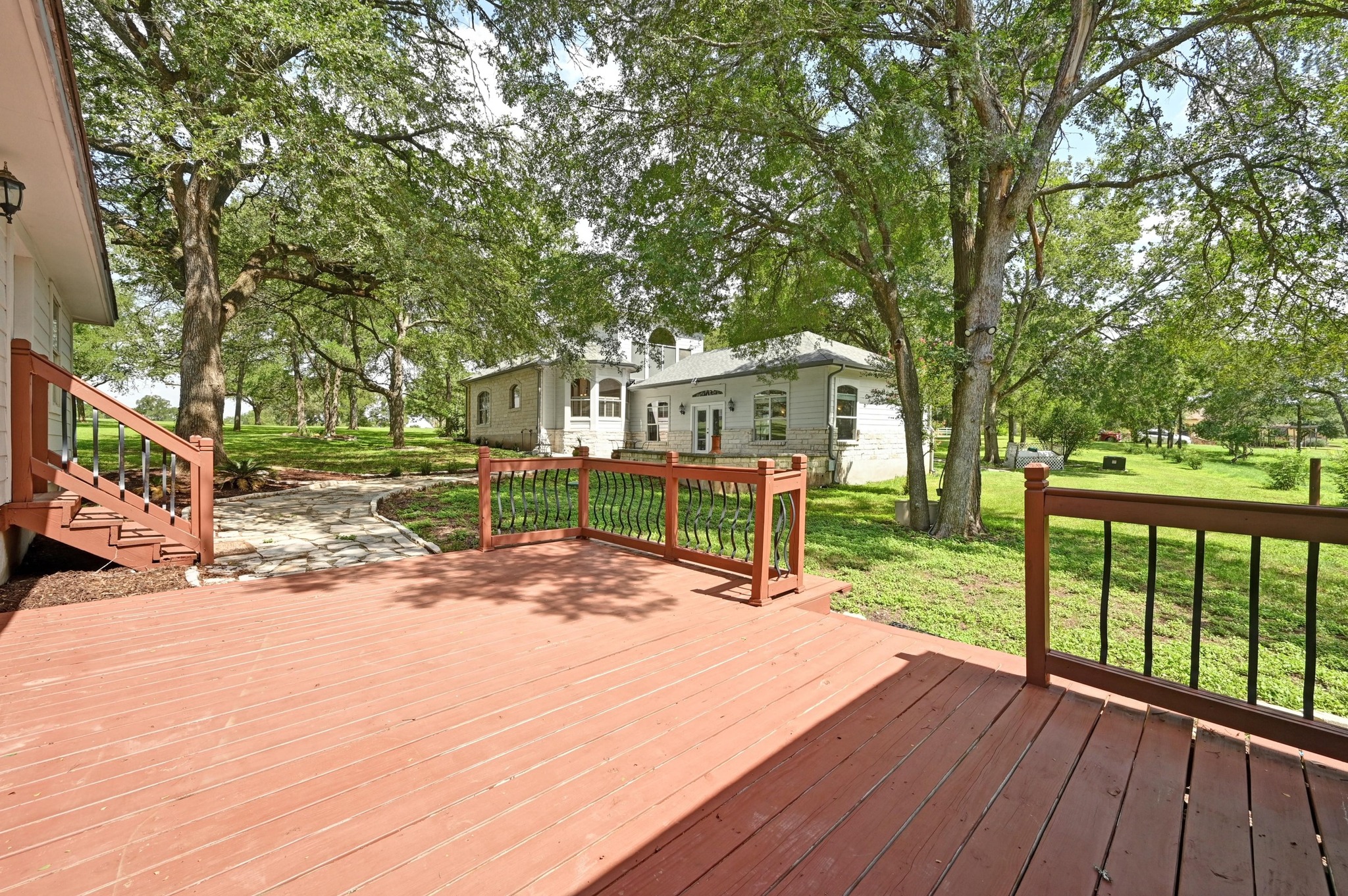 main property photo 24