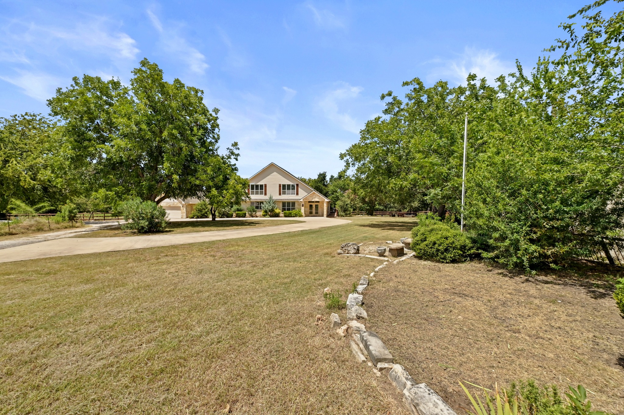 main property photo 39