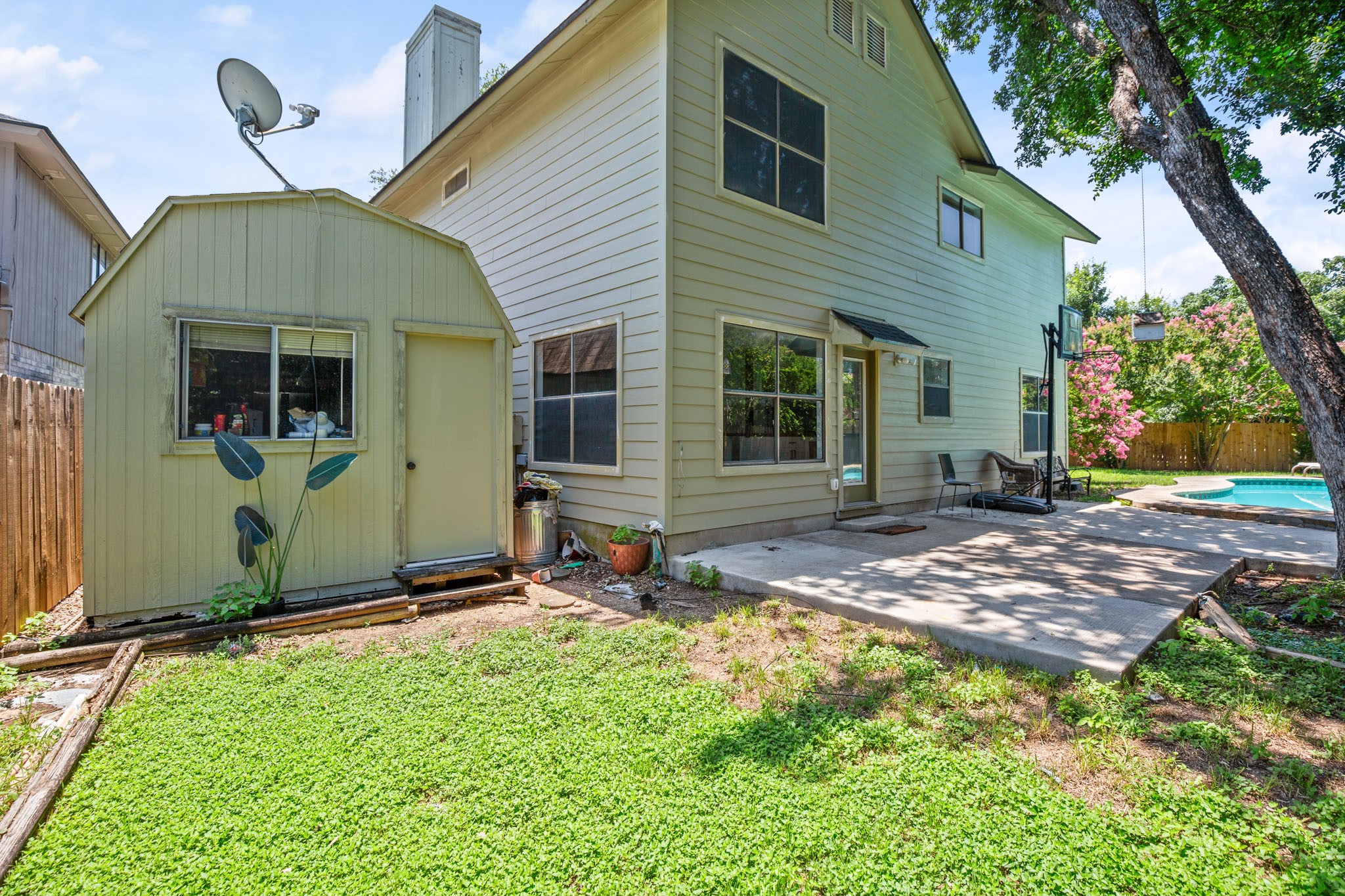 main property photo 23