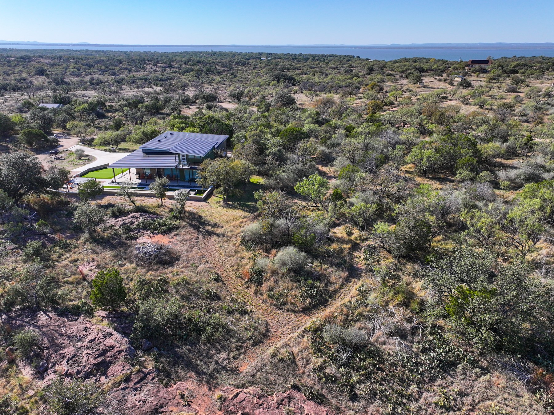 main property photo 24