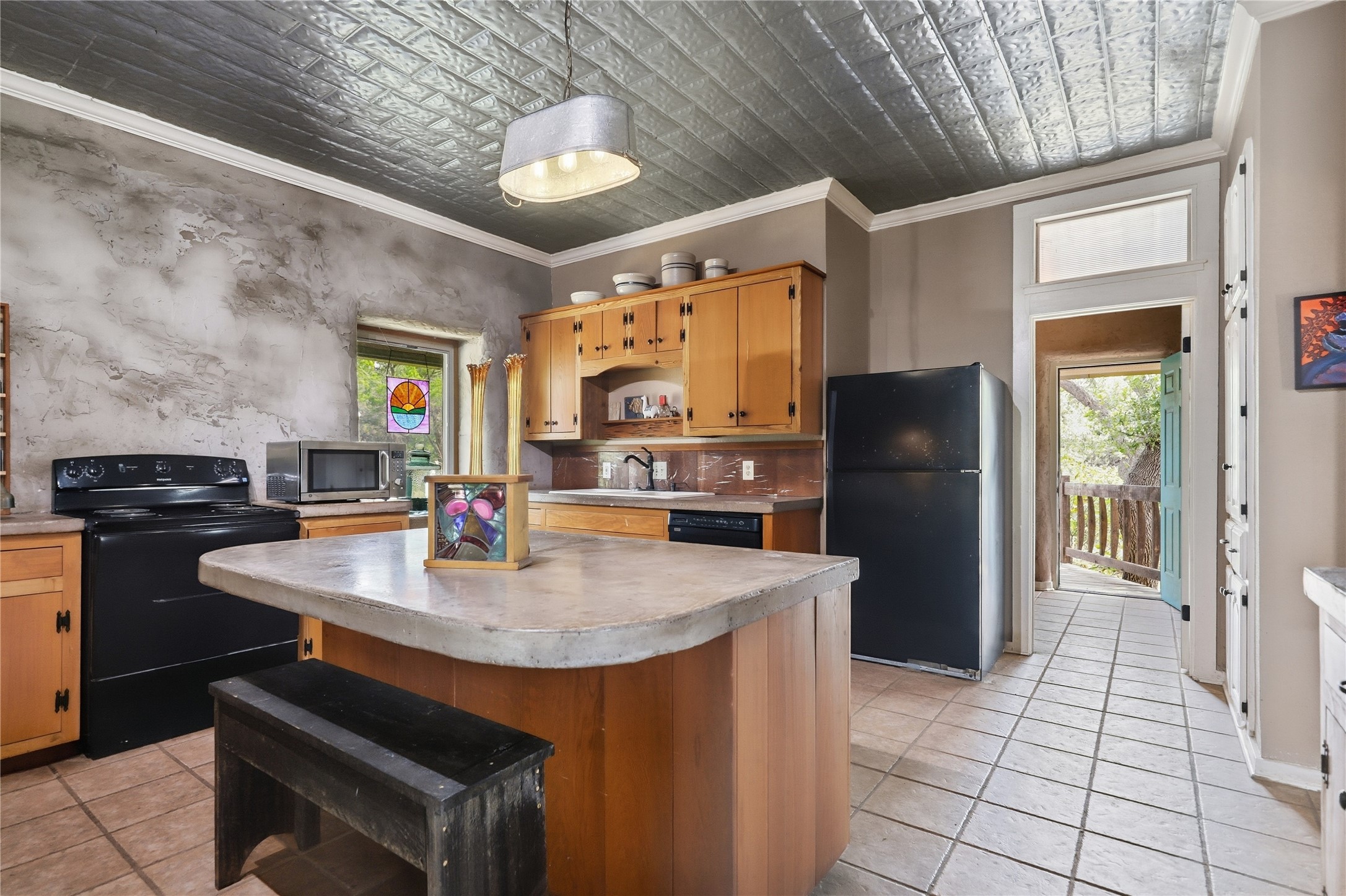 main property photo 13