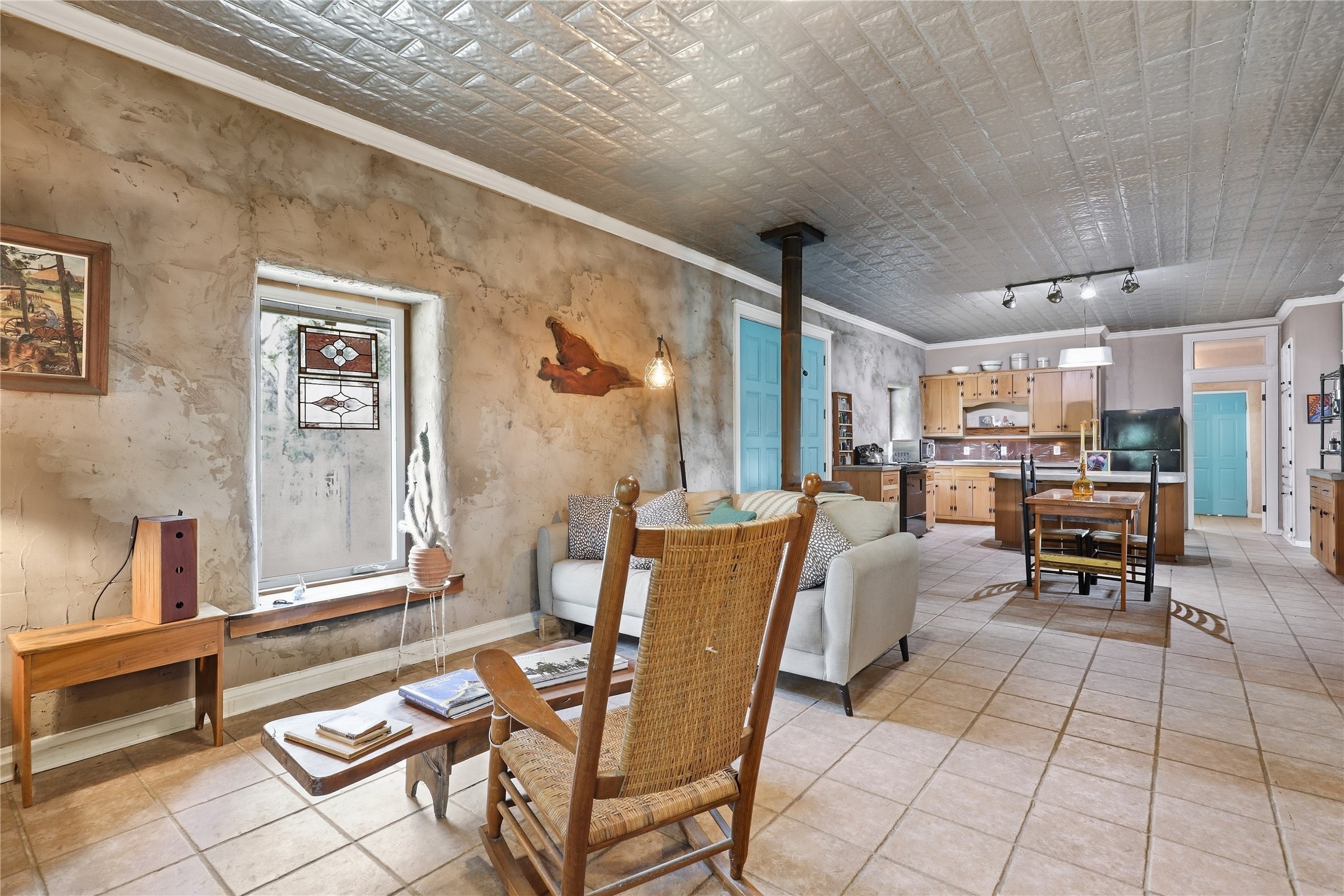 main property photo 6