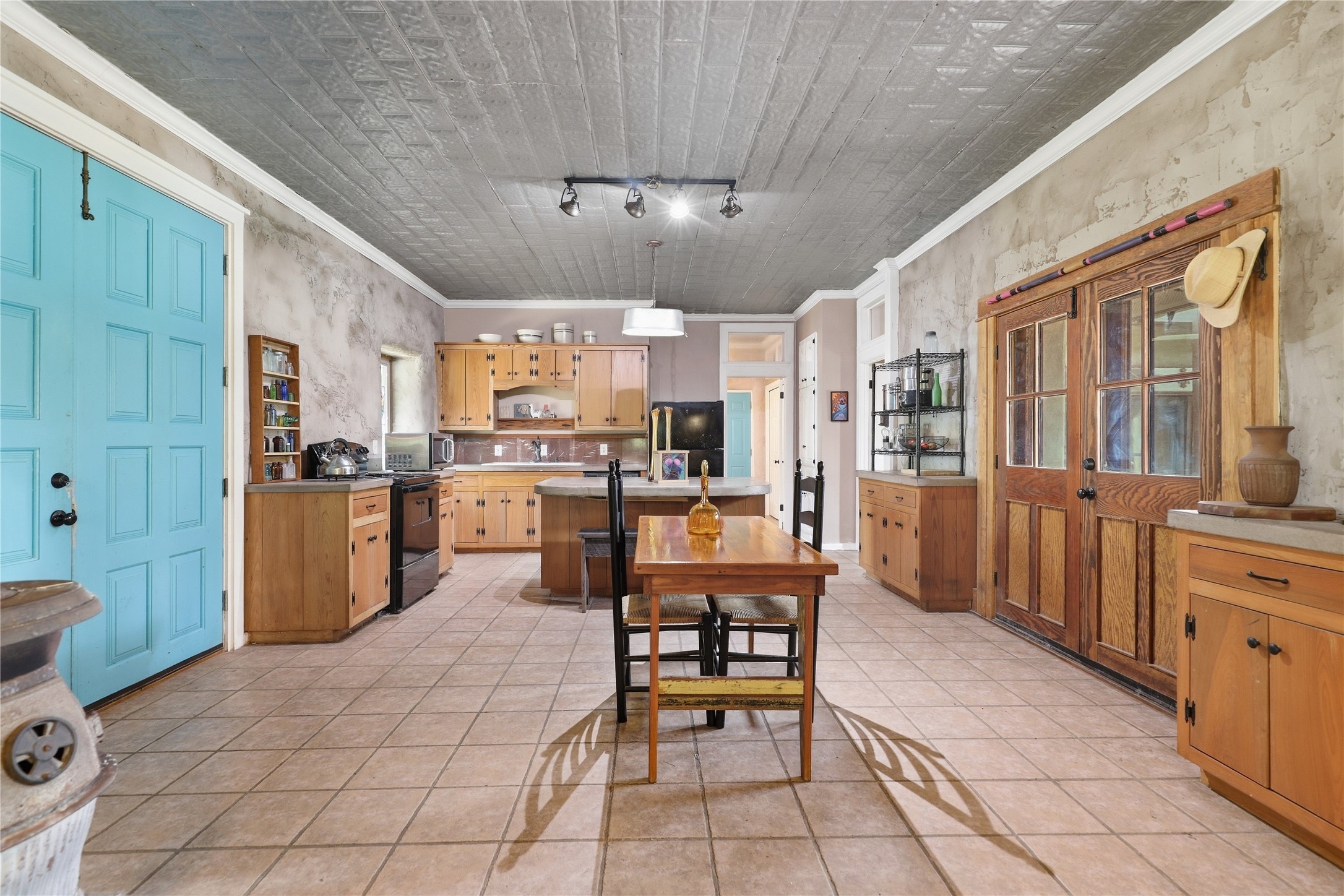 main property photo 7