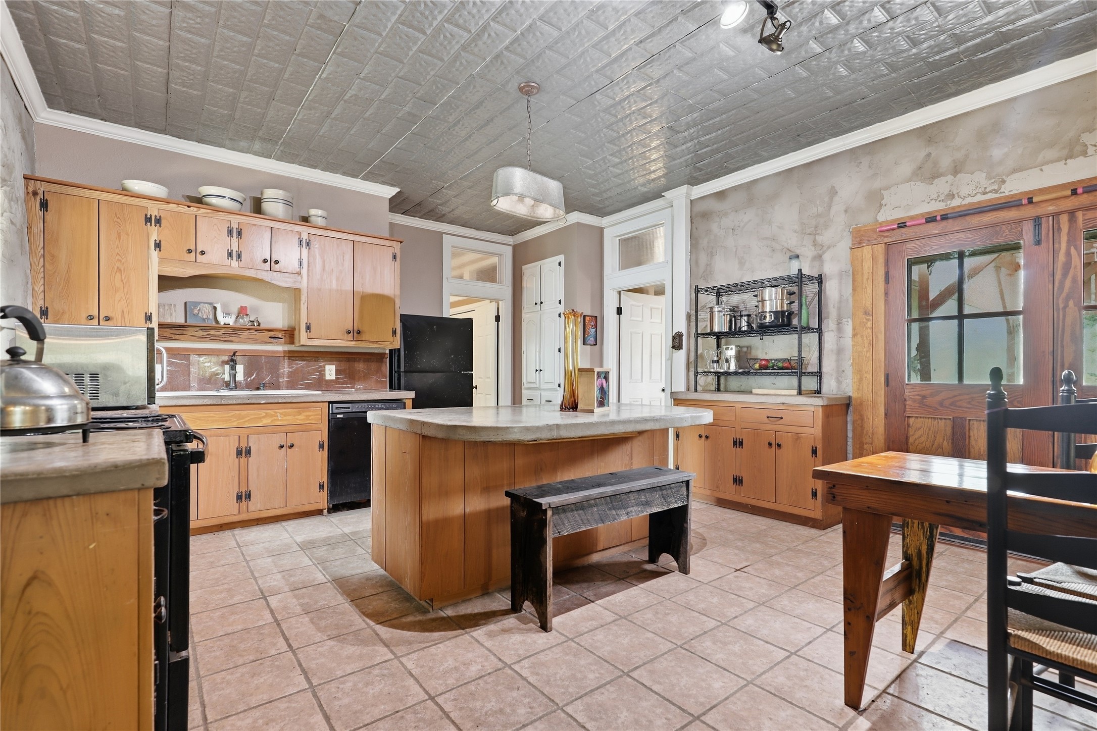 main property photo 9