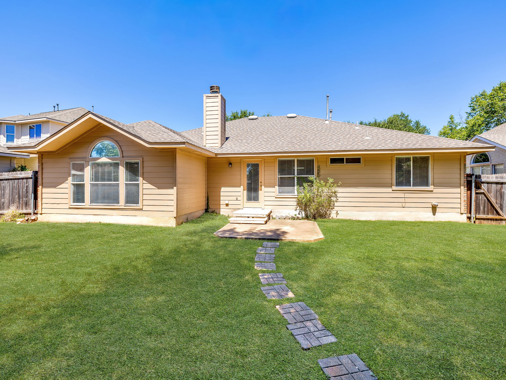 main property photo 21