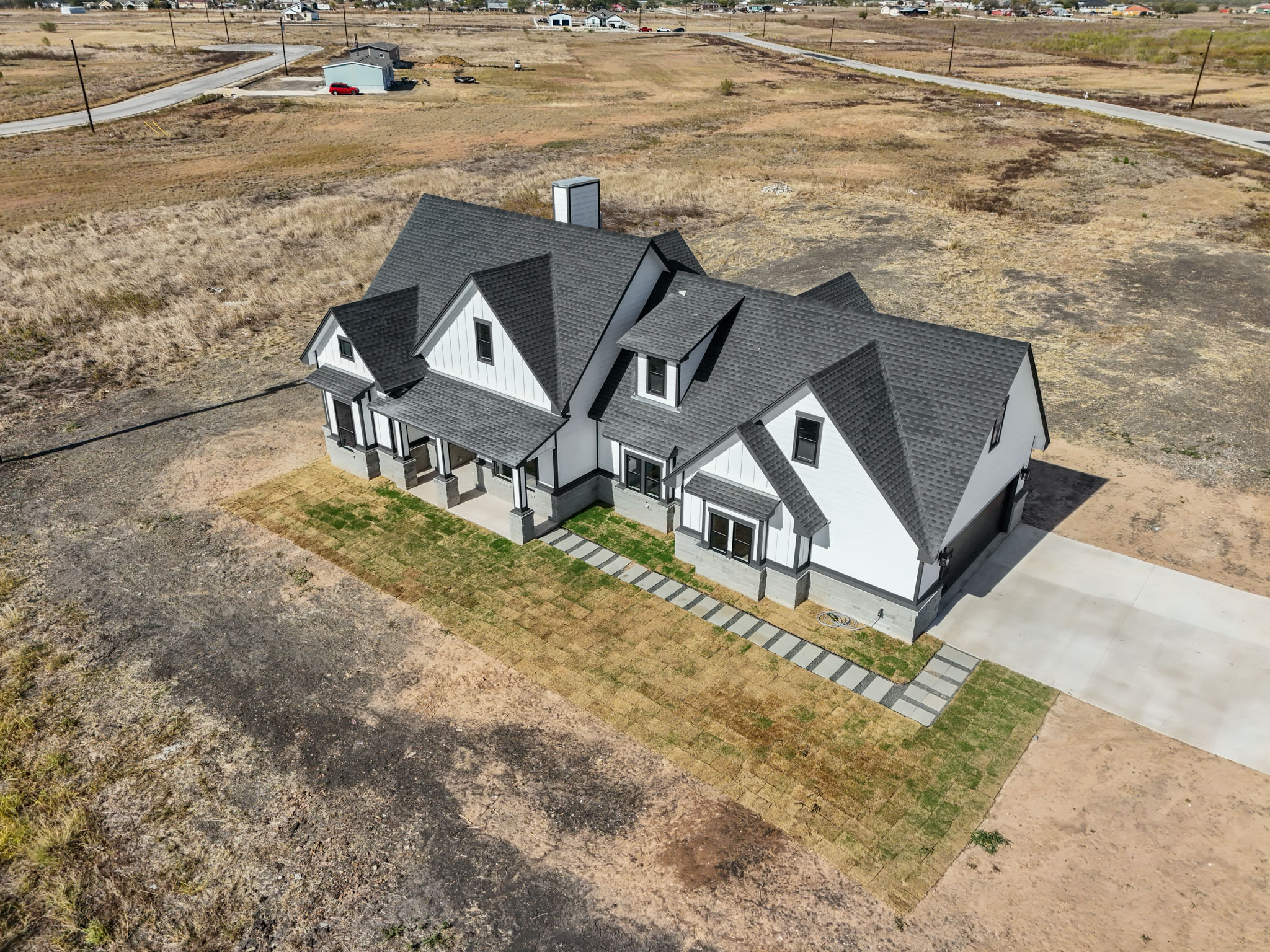 main property photo 30