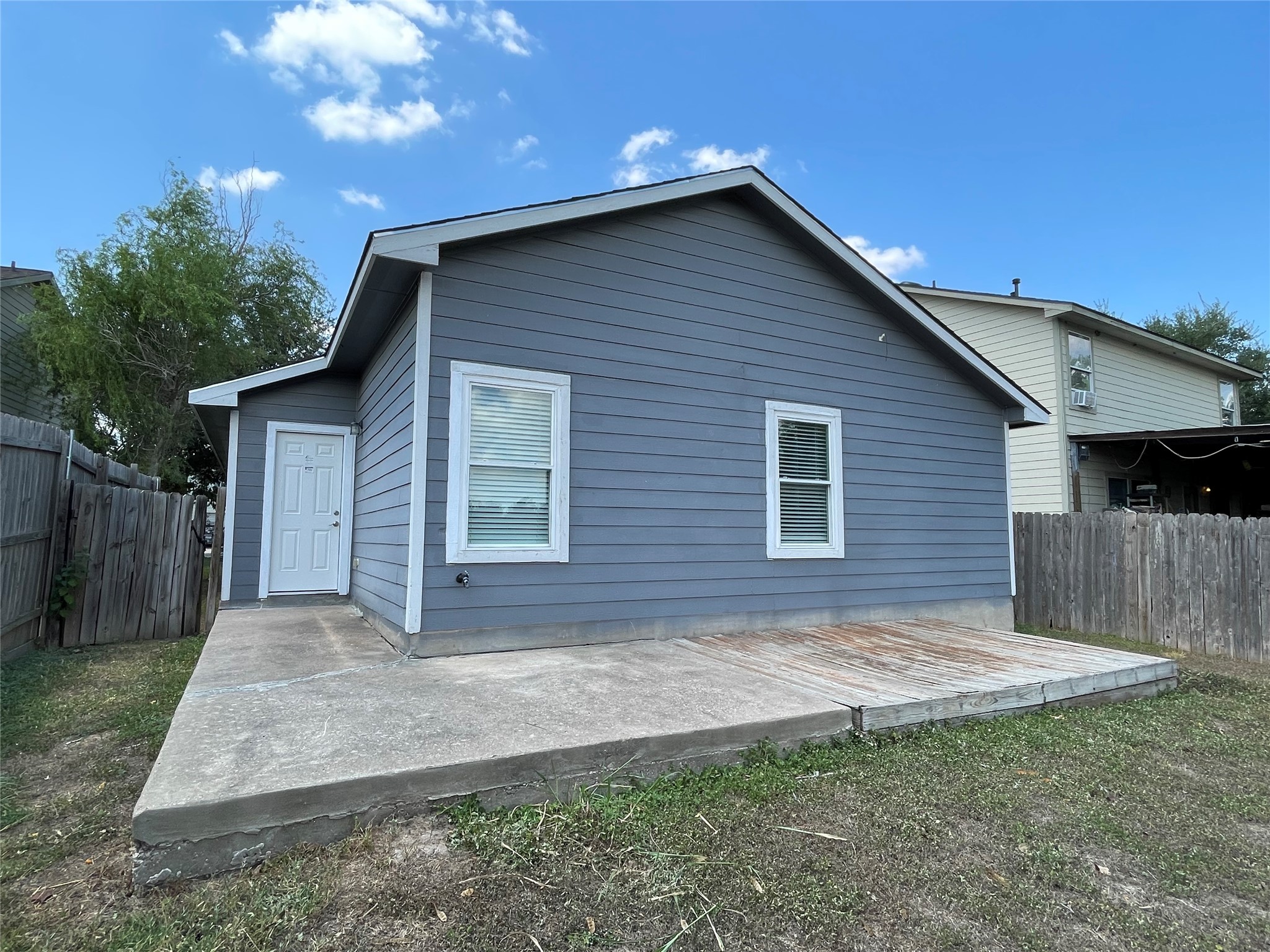 main property photo 16