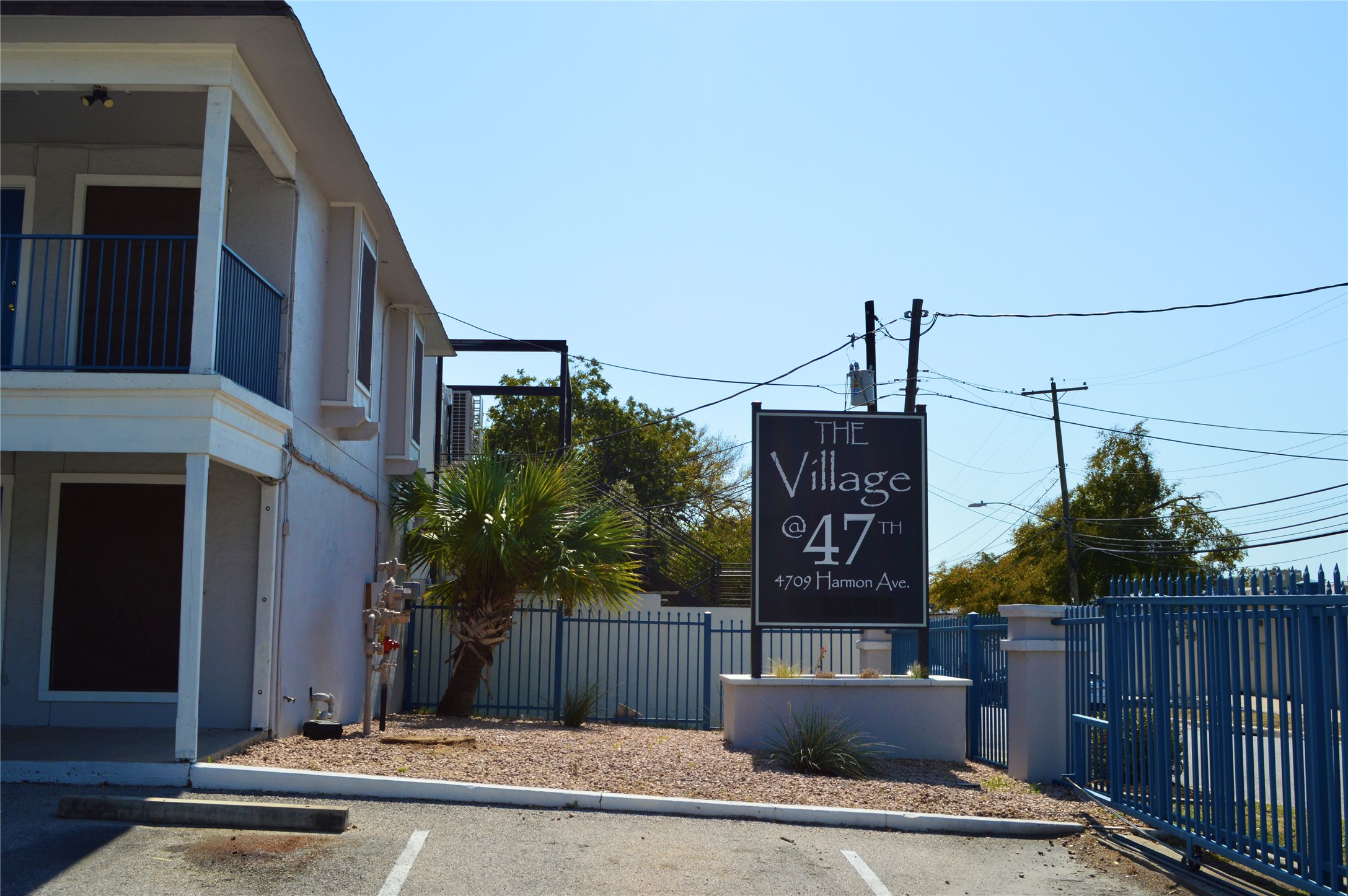 main property photo 10