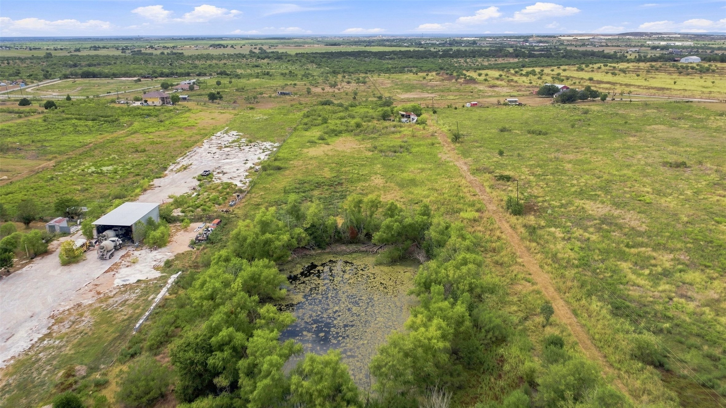 main property photo 24