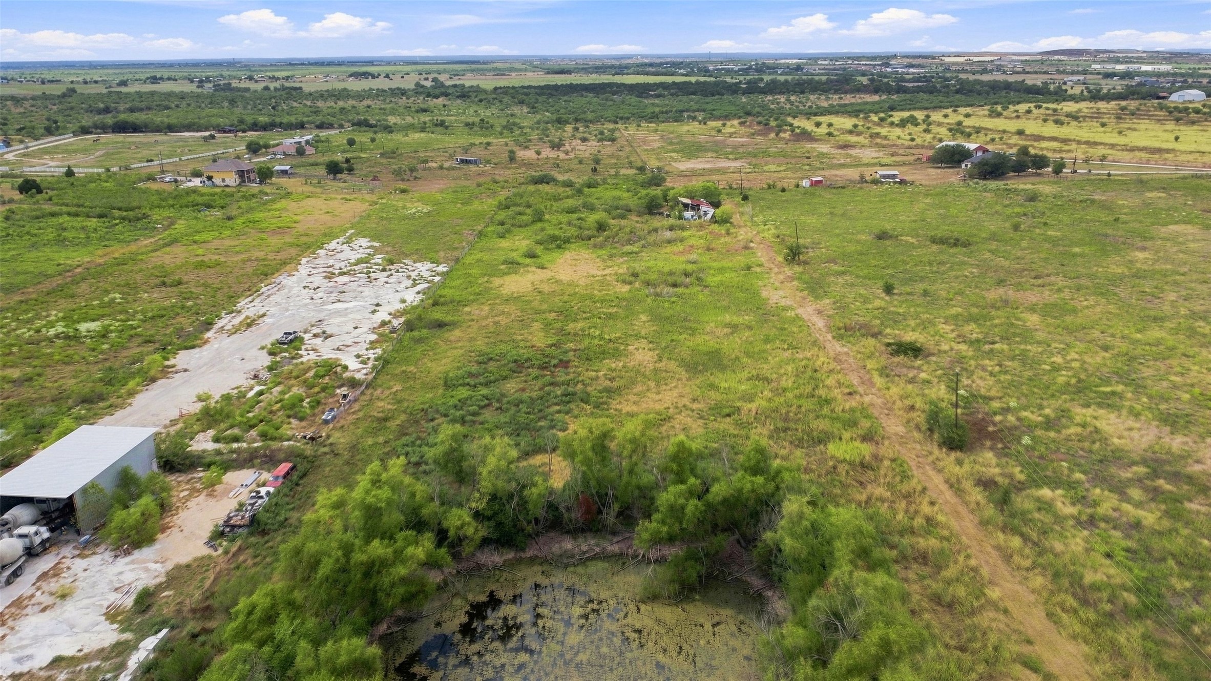 main property photo 25