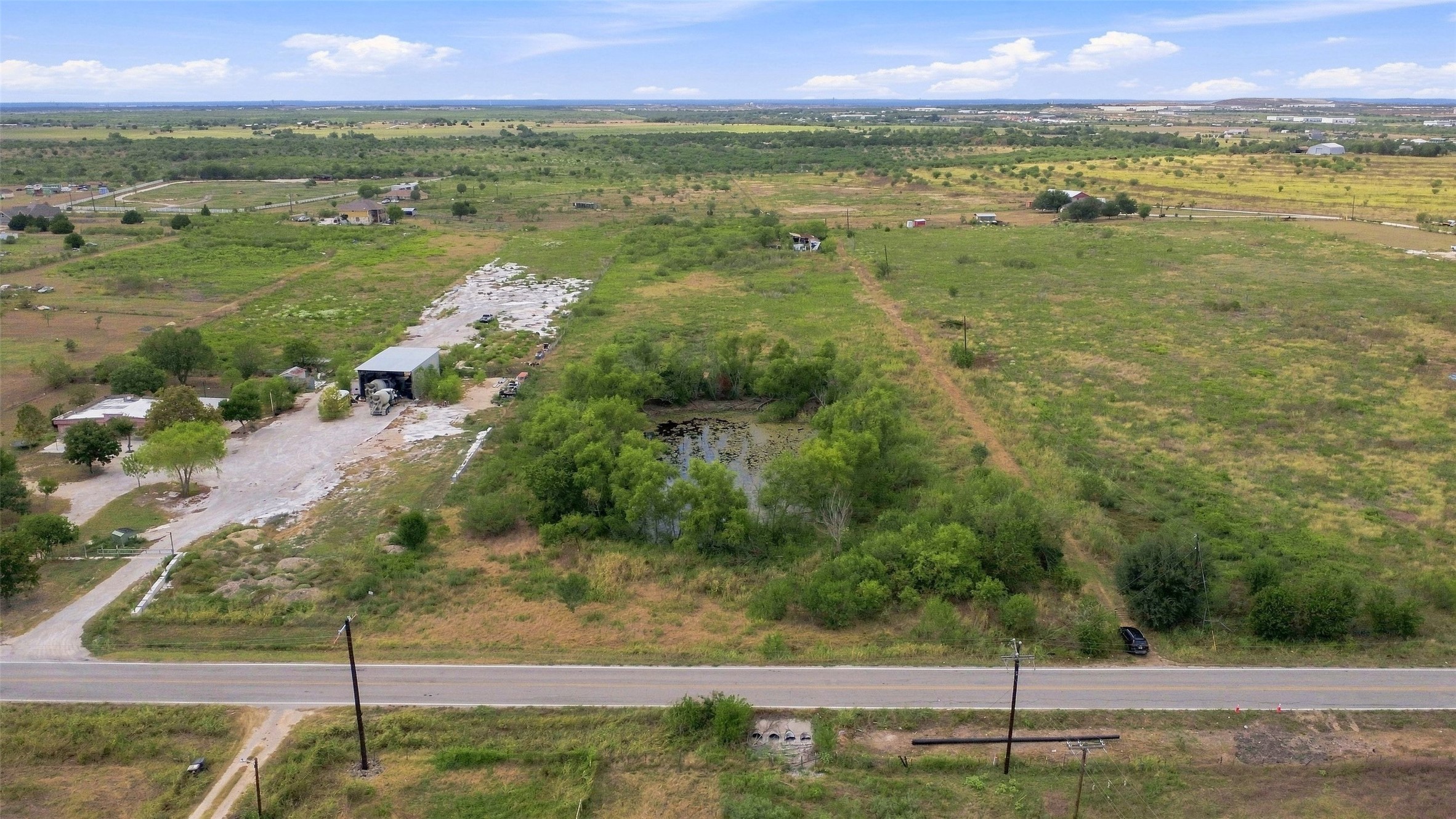 main property photo 9