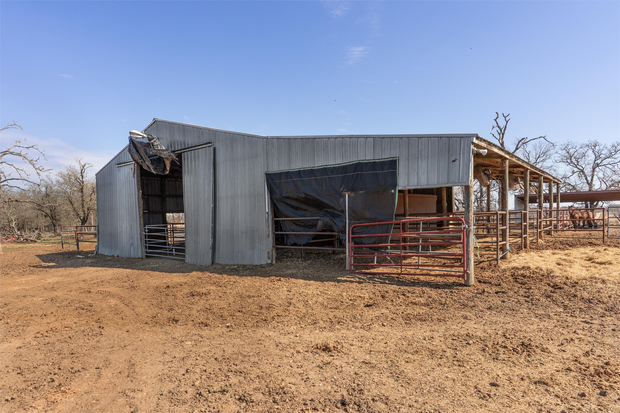 main property photo 25