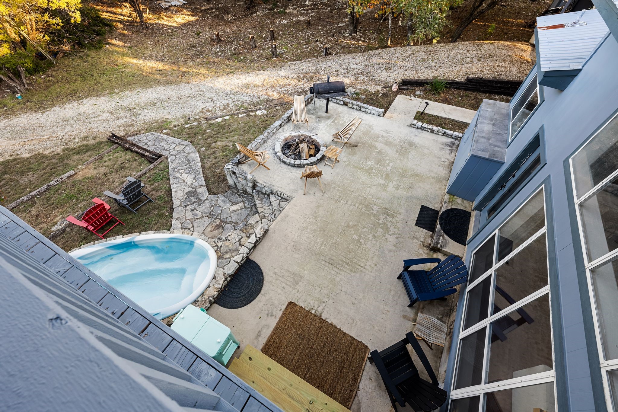 main property photo 28