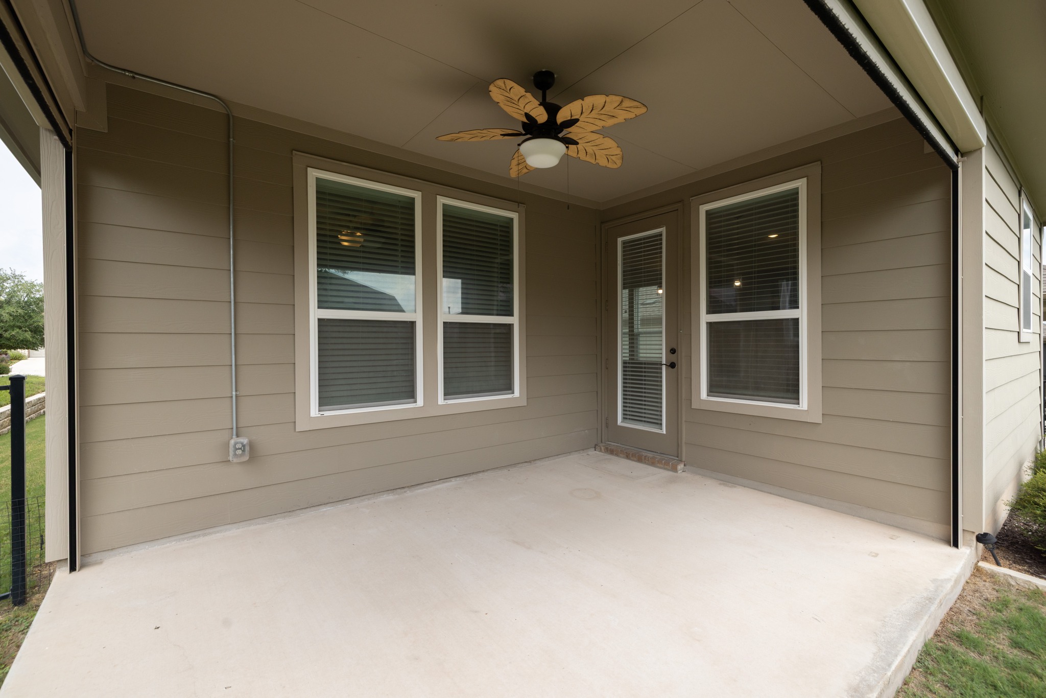 main property photo 22