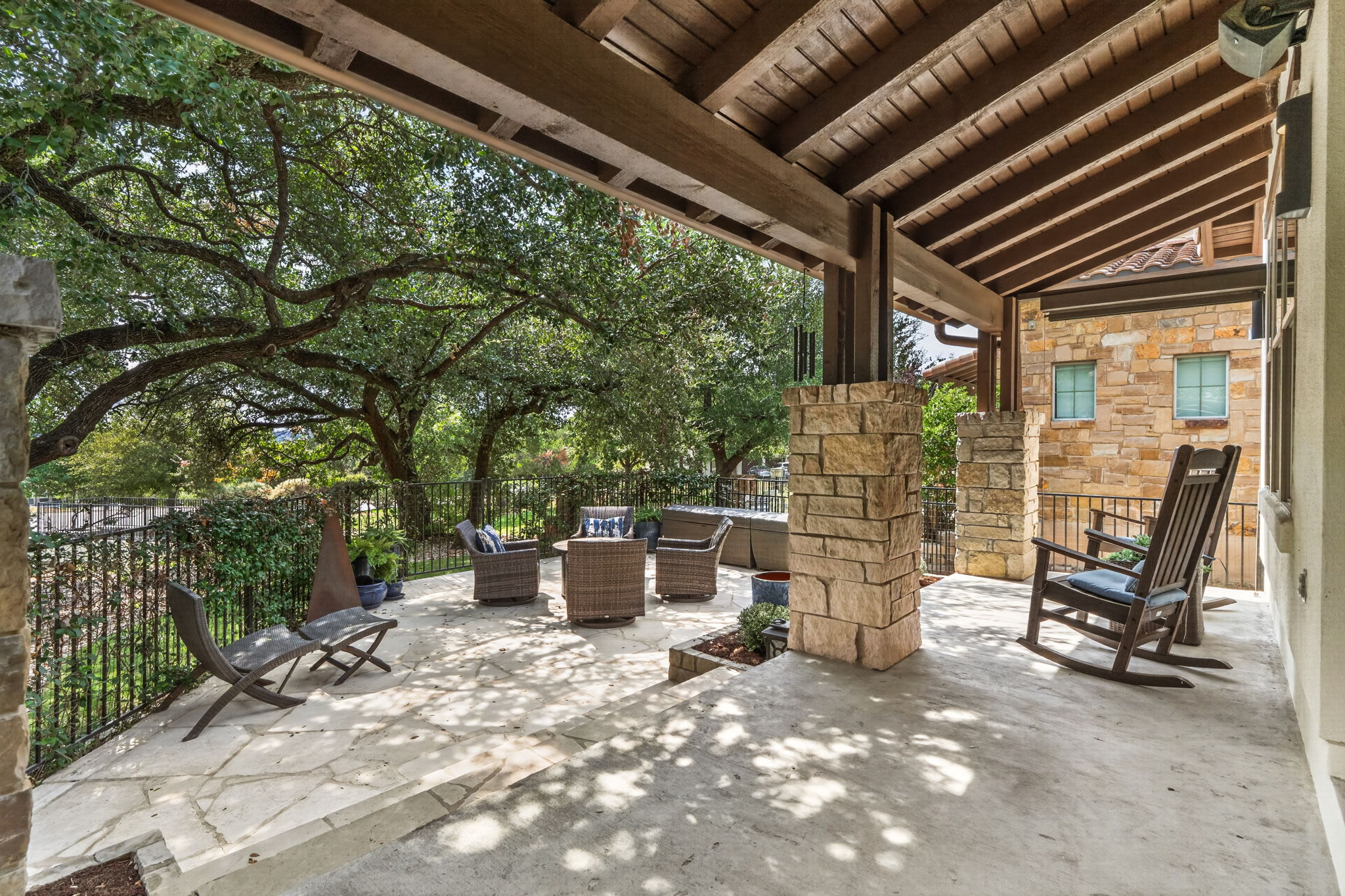 main property photo 32