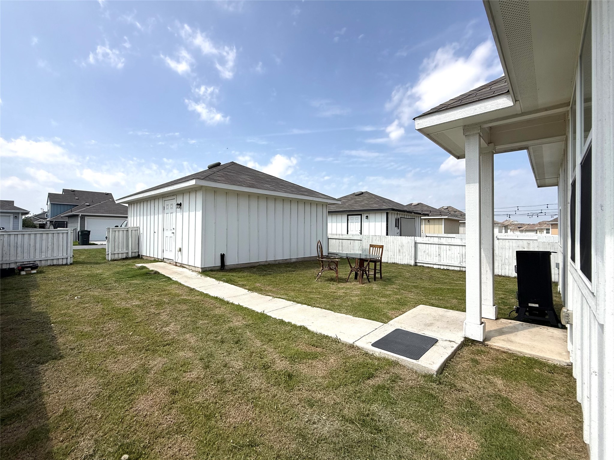 main property photo 14