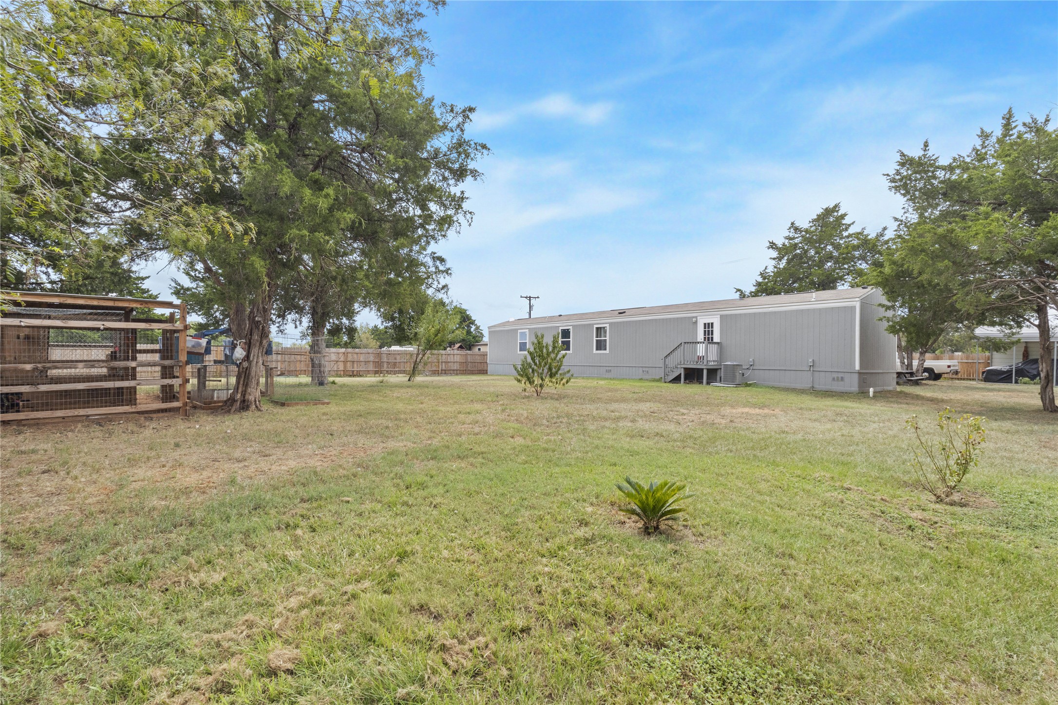 main property photo 30