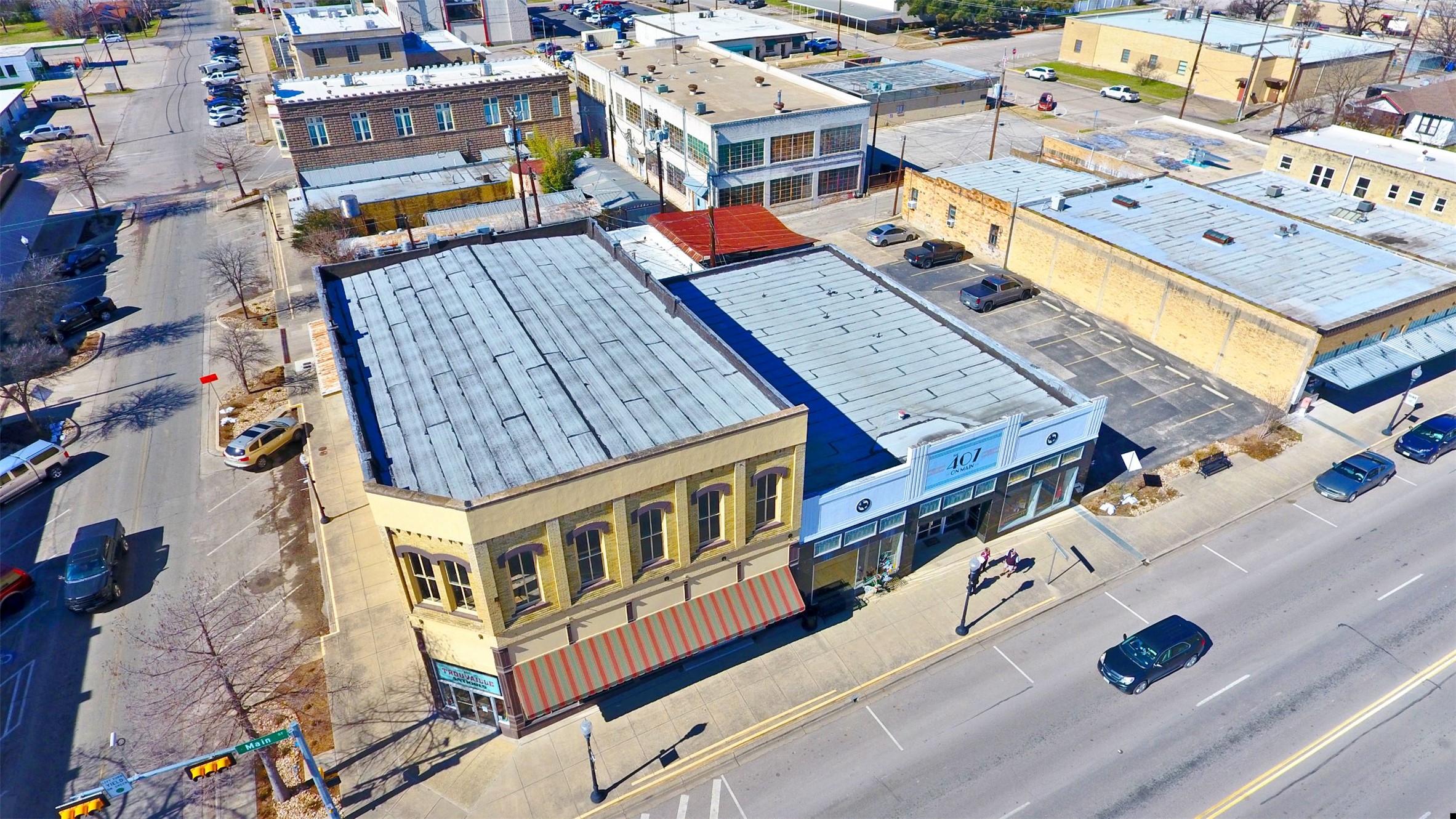 main property photo 32