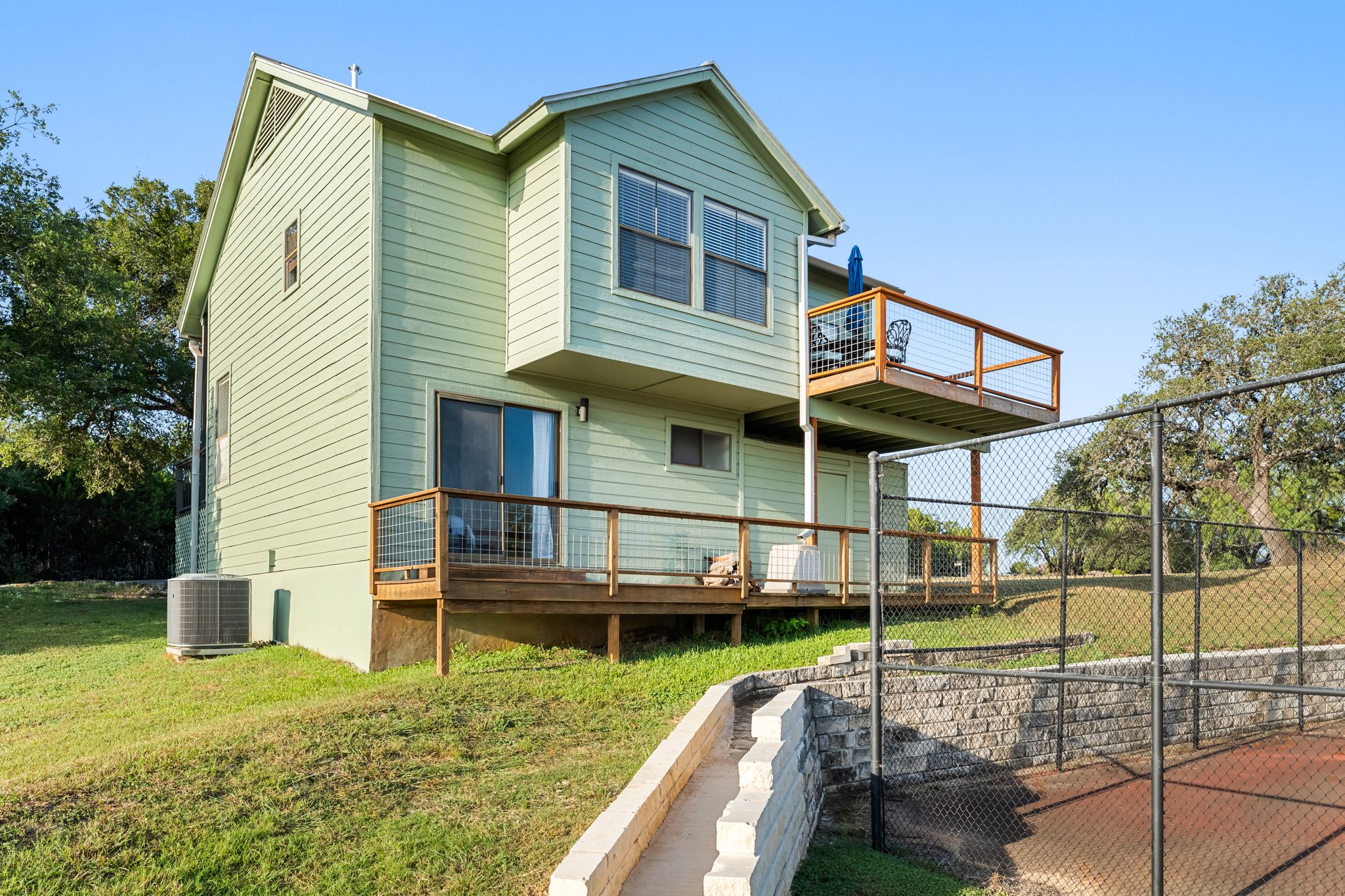 main property photo 27