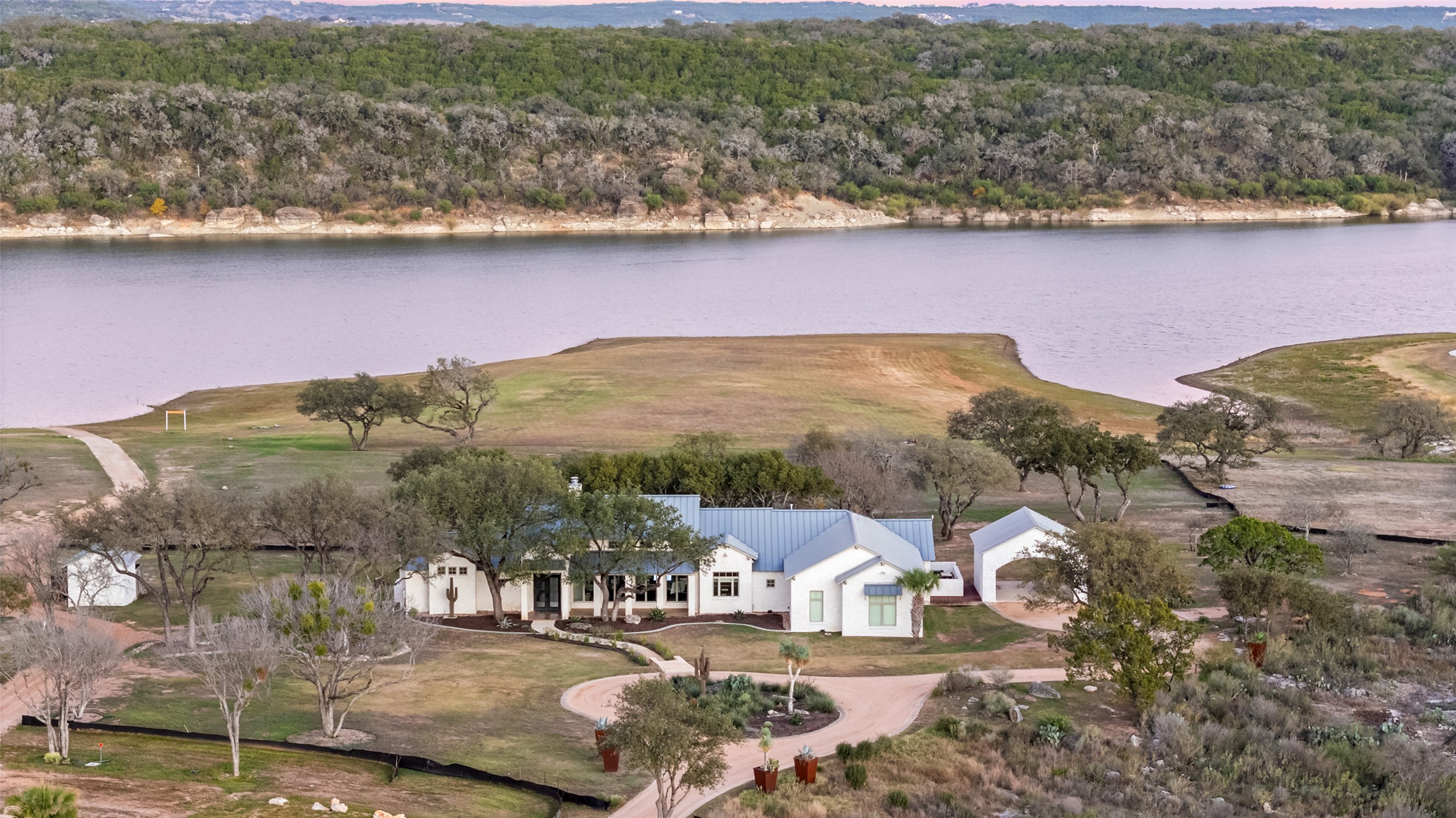 main property photo 36