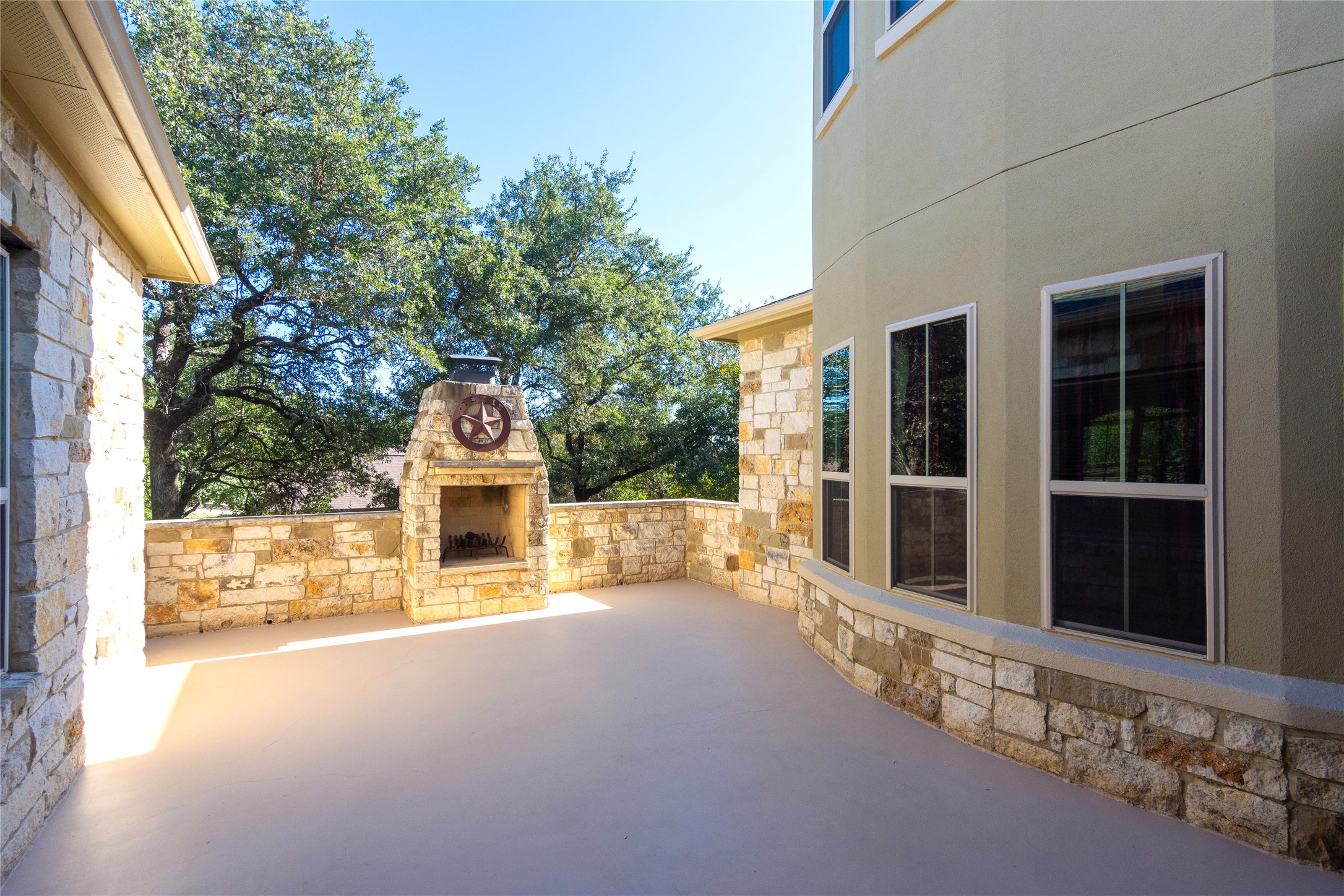 main property photo 35