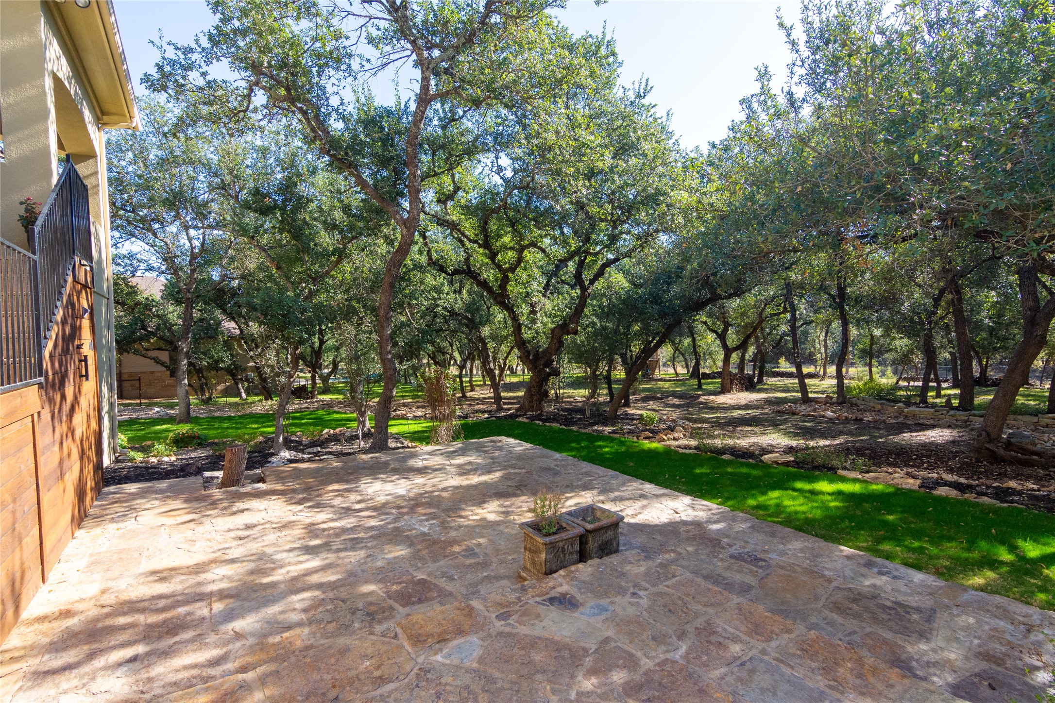 main property photo 37