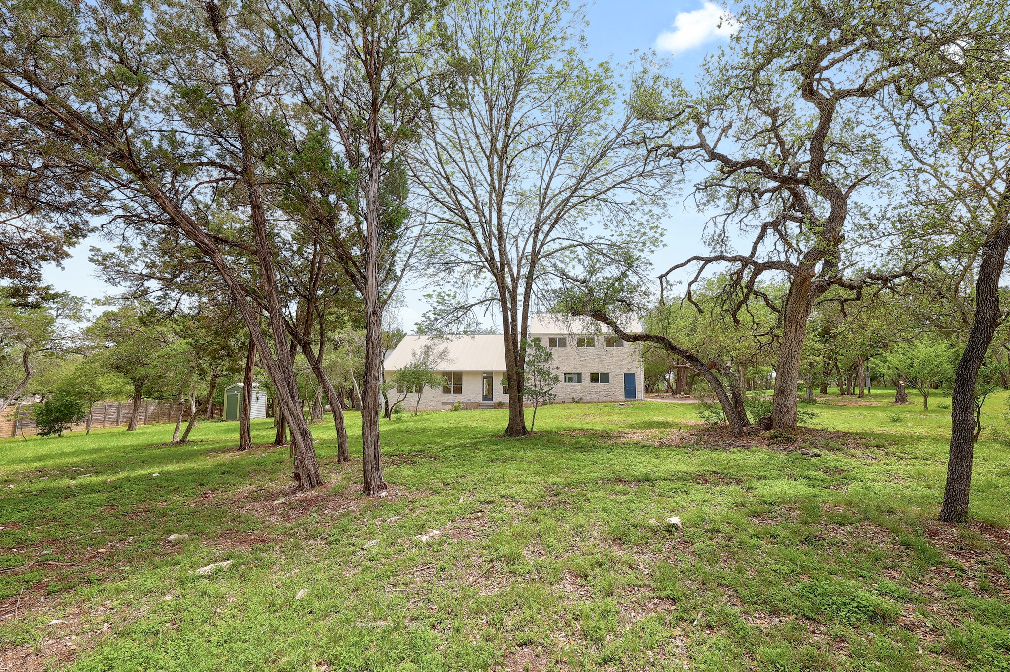main property photo 29