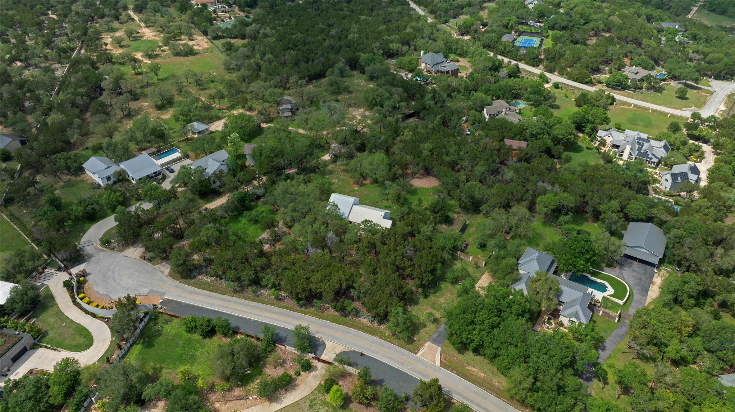 main property photo 33