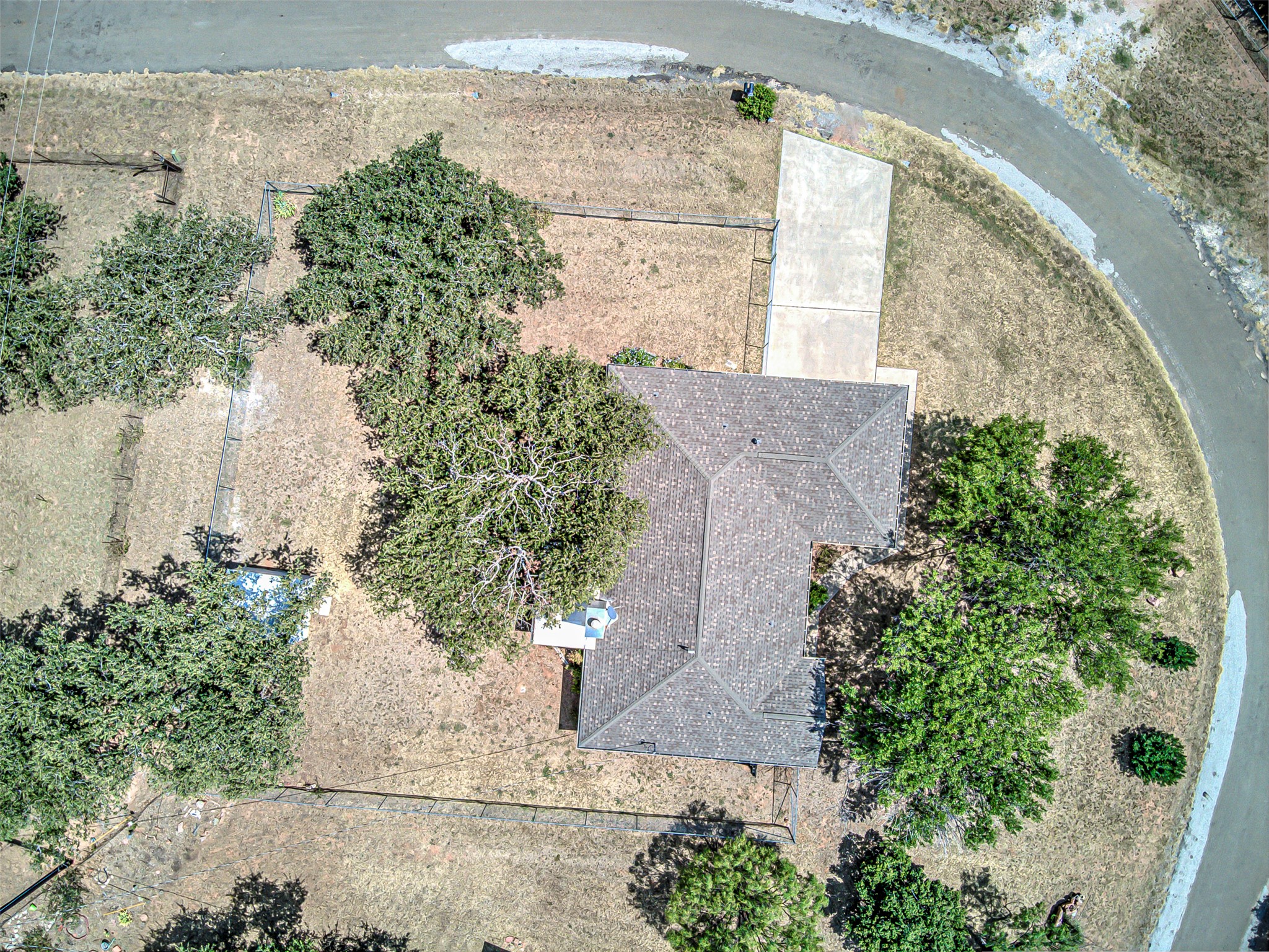 main property photo 34