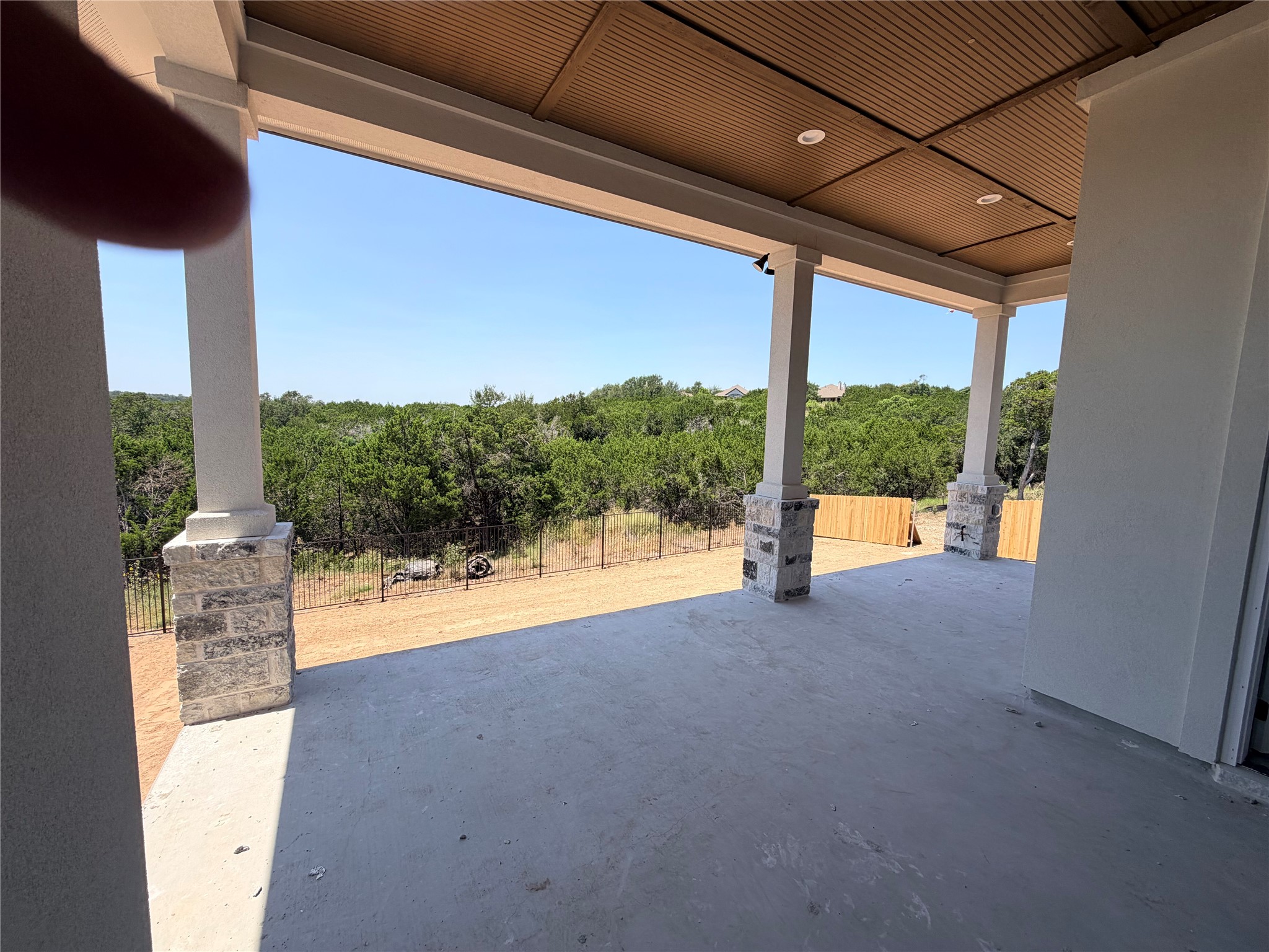 main property photo 7