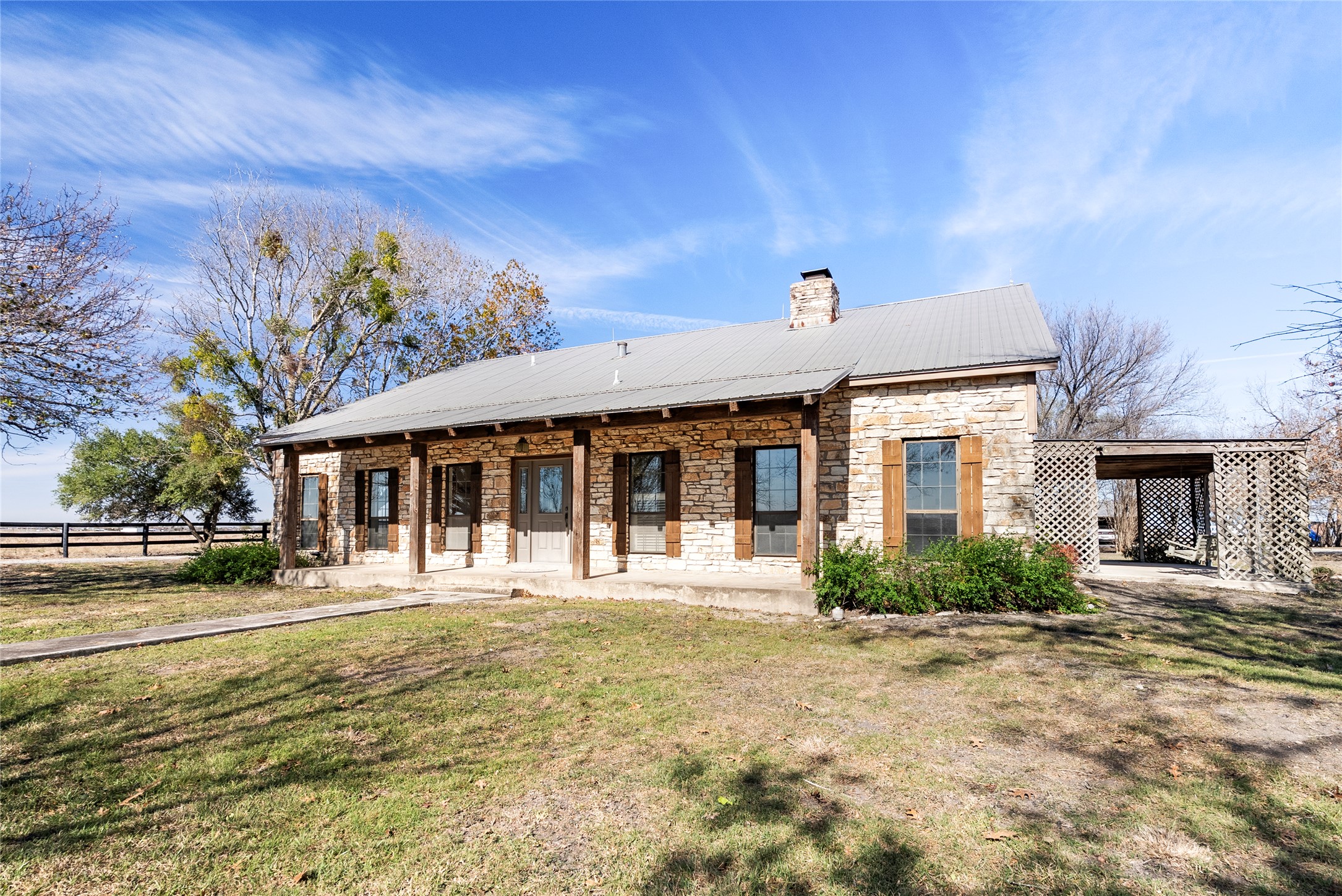 main property photo 3