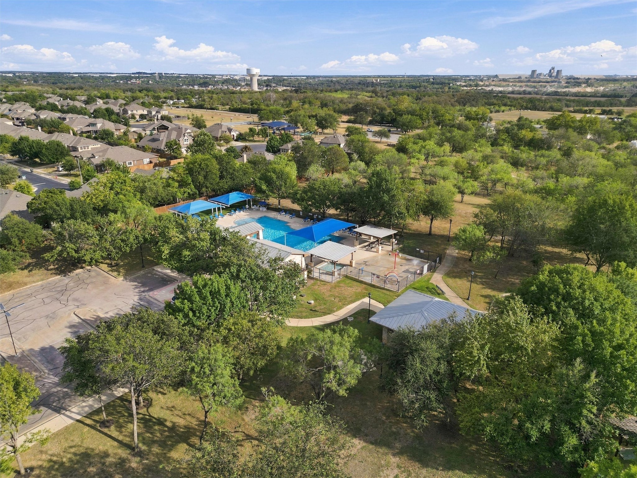 main property photo 34