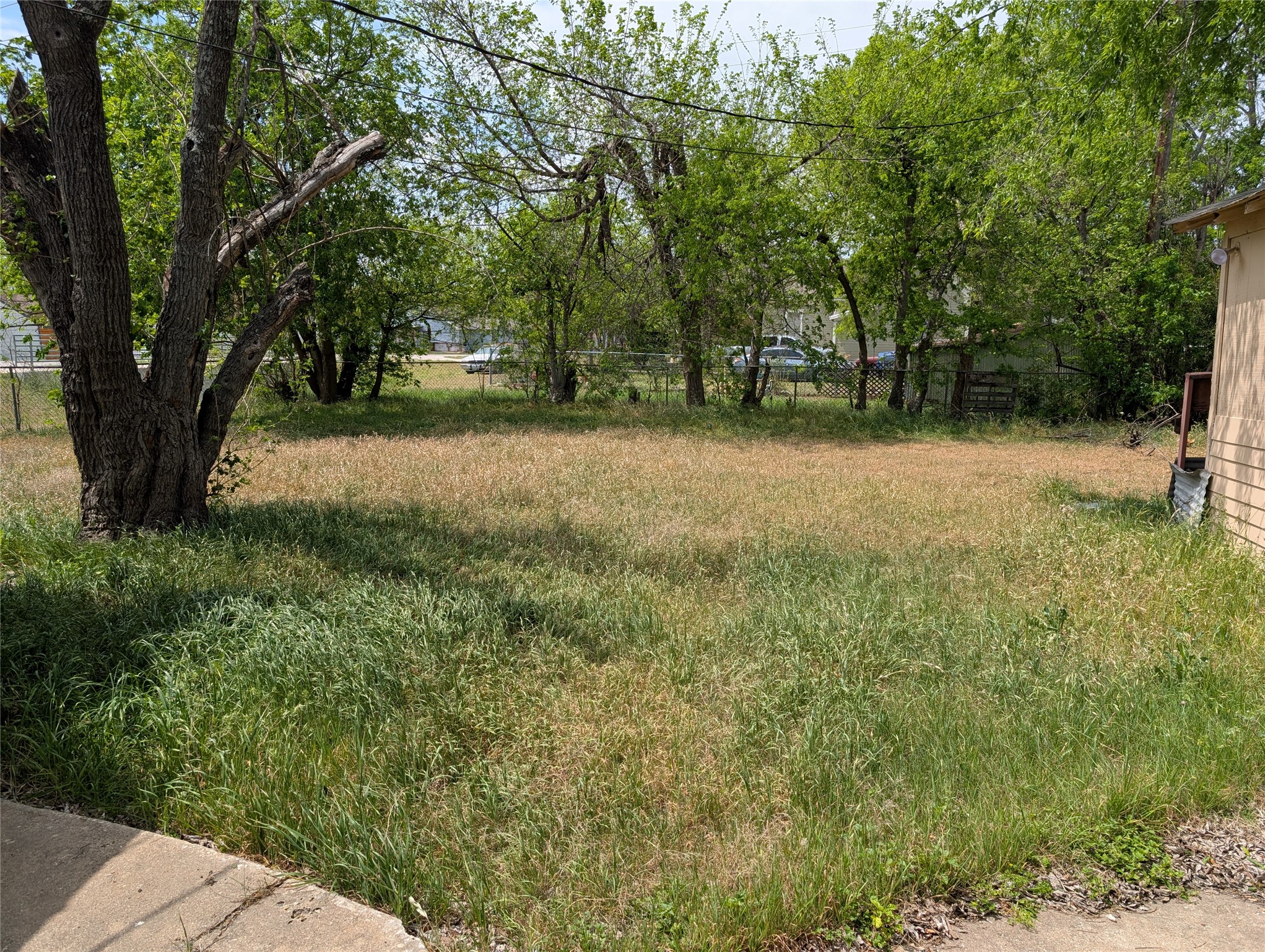 main property photo 10