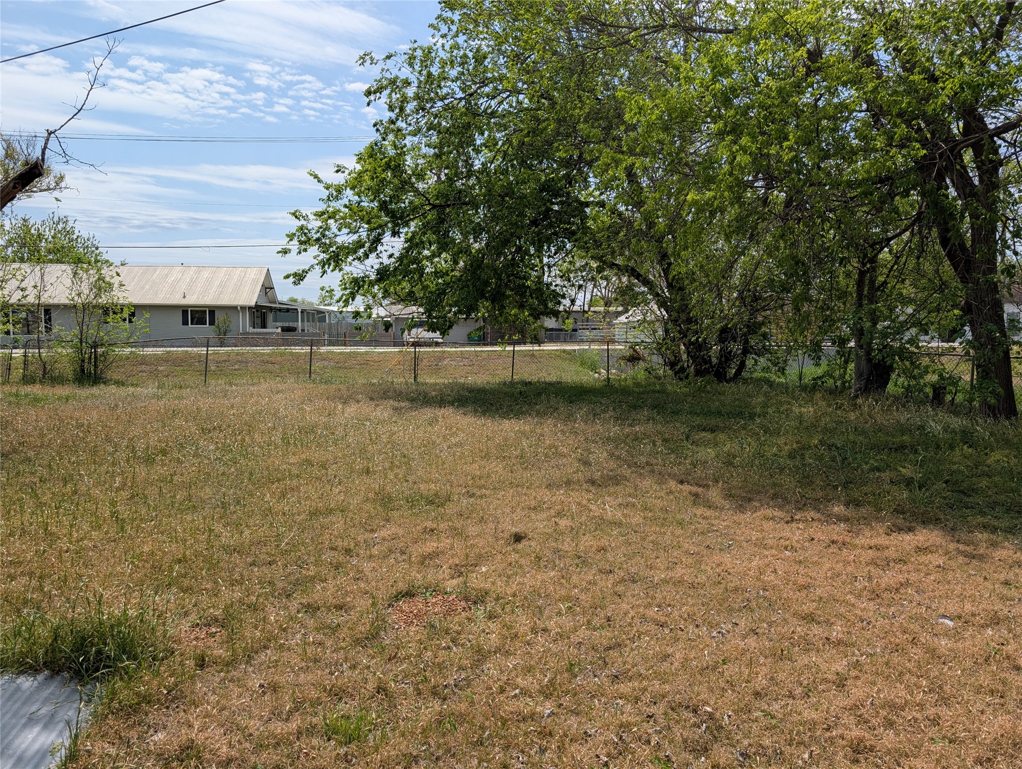 main property photo 11