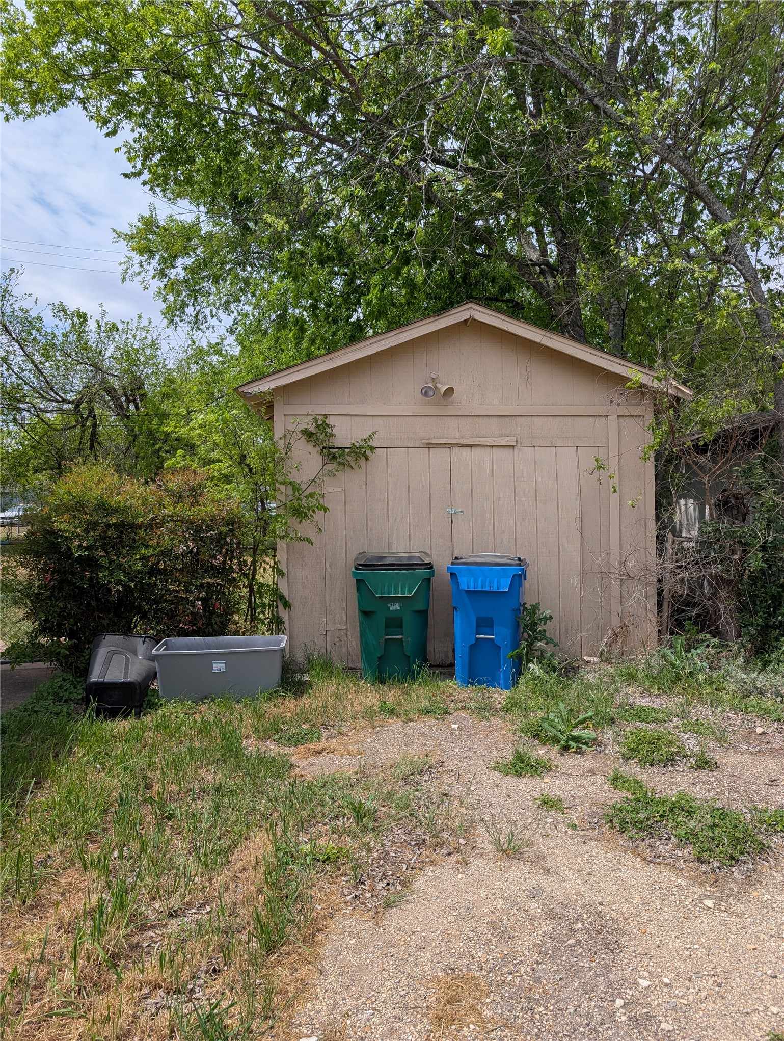 main property photo 12